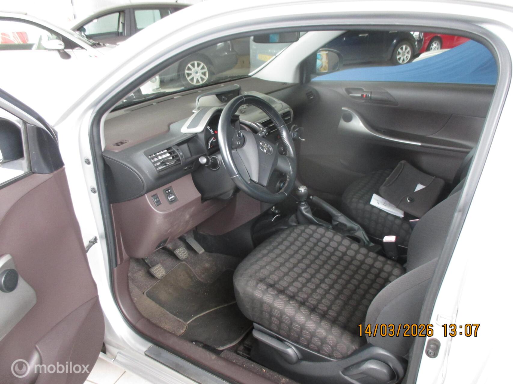 Foto van TOYOTA TOYOTA IQ