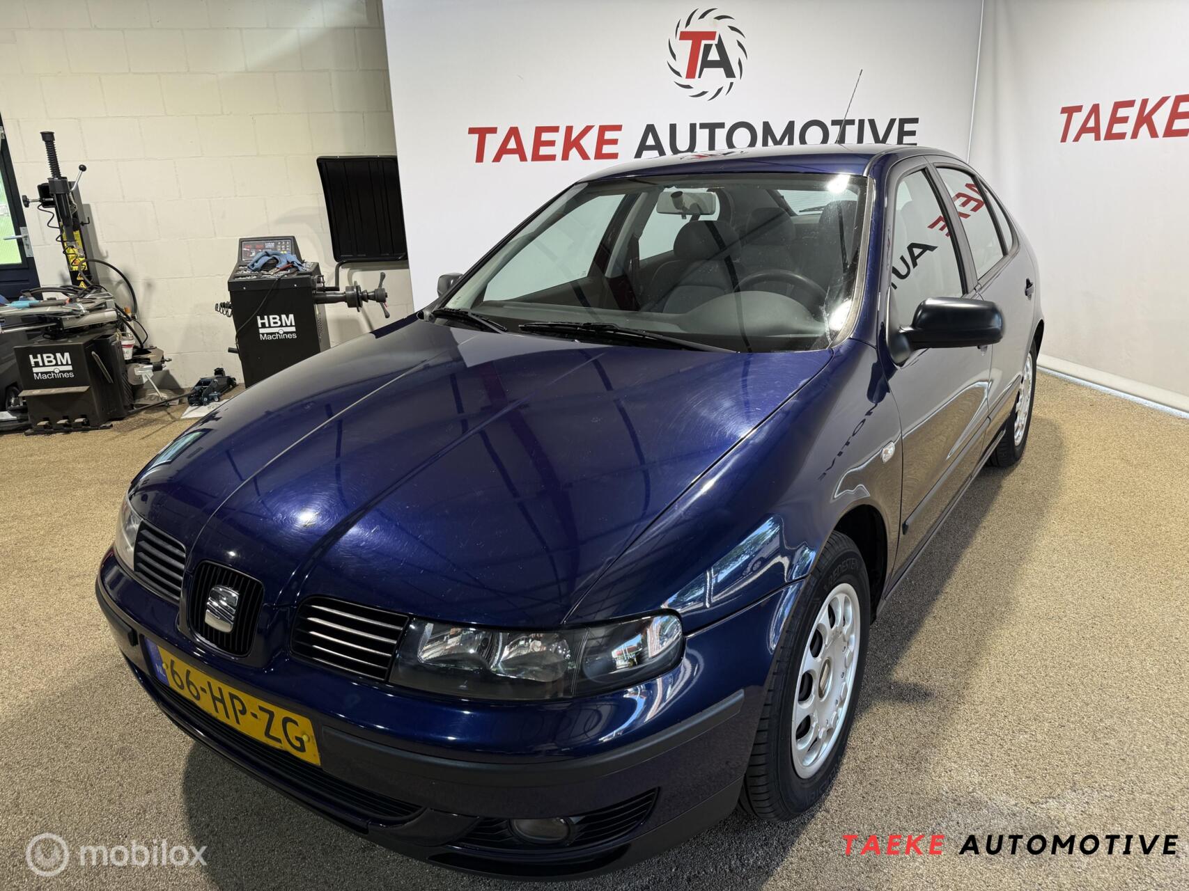 Seat Leon 1.8-20V Signo NAP/CRUISE/CLIMA/AUTOMAAT 2001 - voorkant