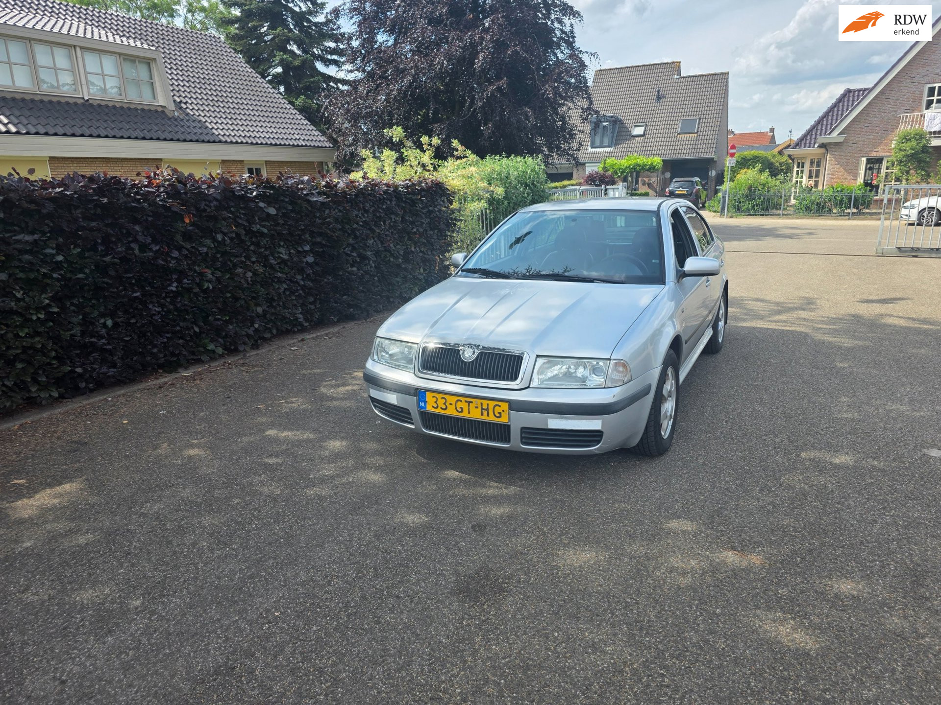 Skoda Octavia 1.6 Comfort 2001 - voorkant