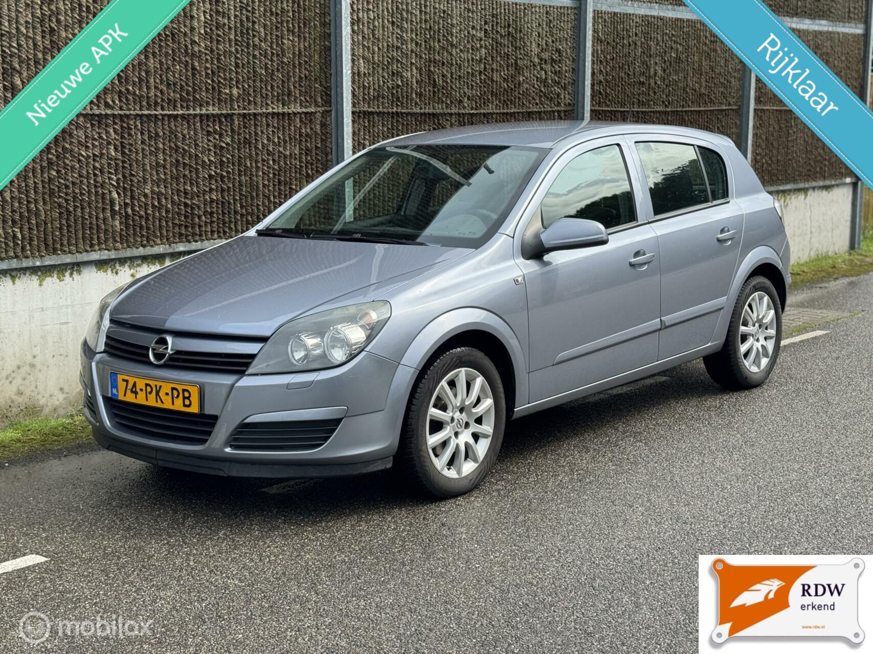 Opel Astra 1.6 Cosmo NAP/NWE APK/NETTE AUTO/ELEKTRISCH PAKKET 2004 - voorkant