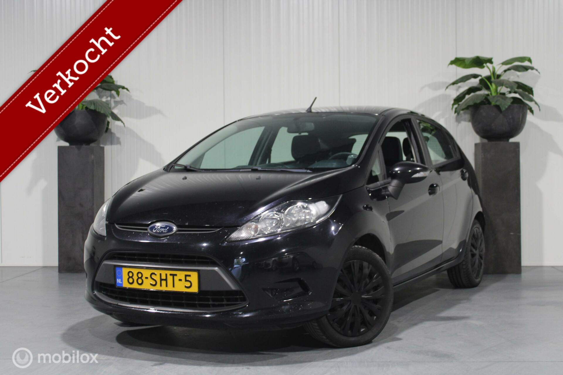 Ford Fiesta 1.25 Titanium airco elektrische ramen apk 2011 - voorkant