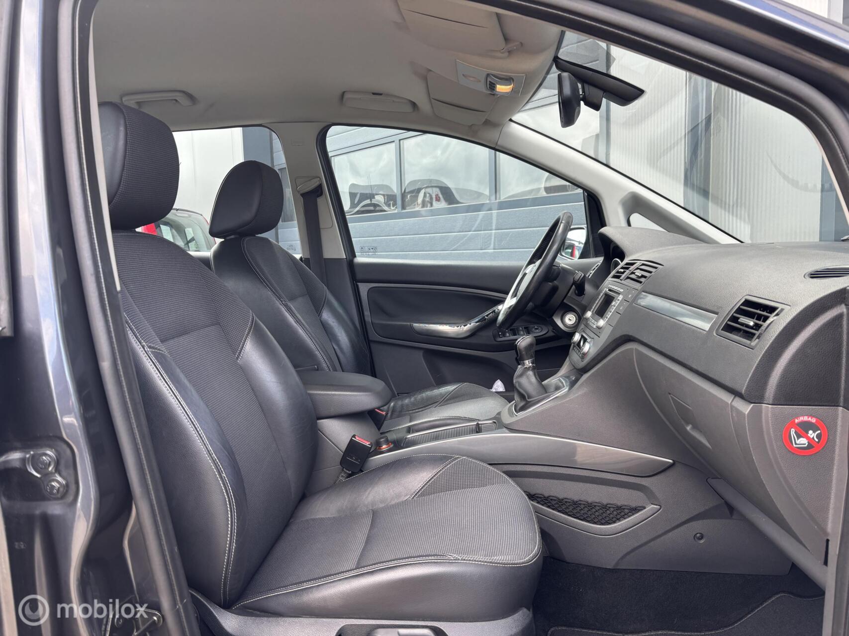 Foto van Ford C-max