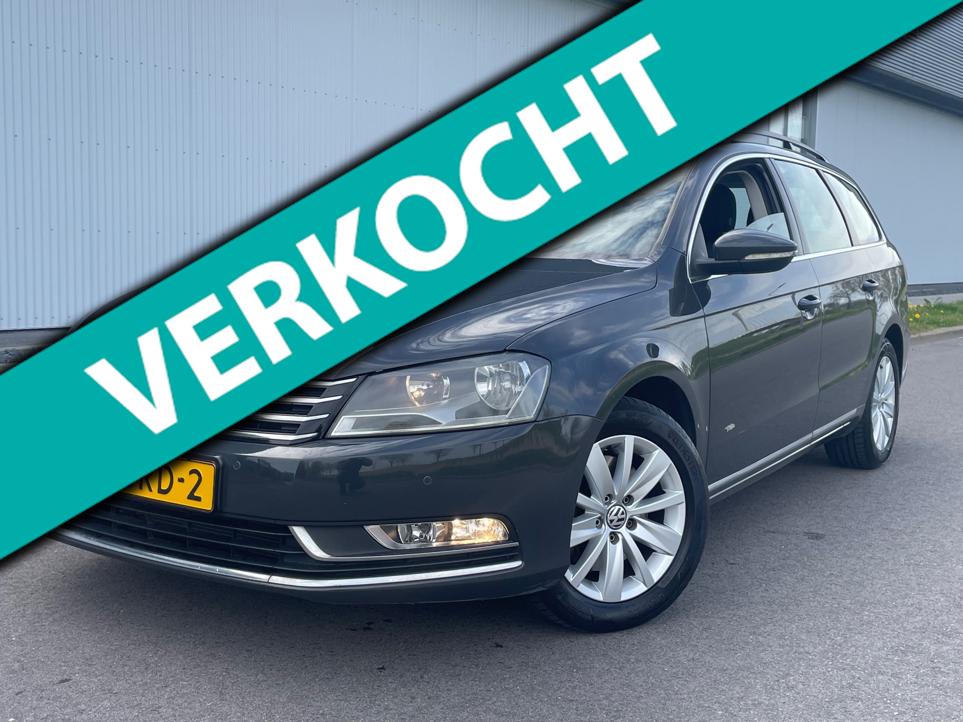 Volkswagen Passat 1.4 TSI  BlueMotion Automaat 2011 - voorkant