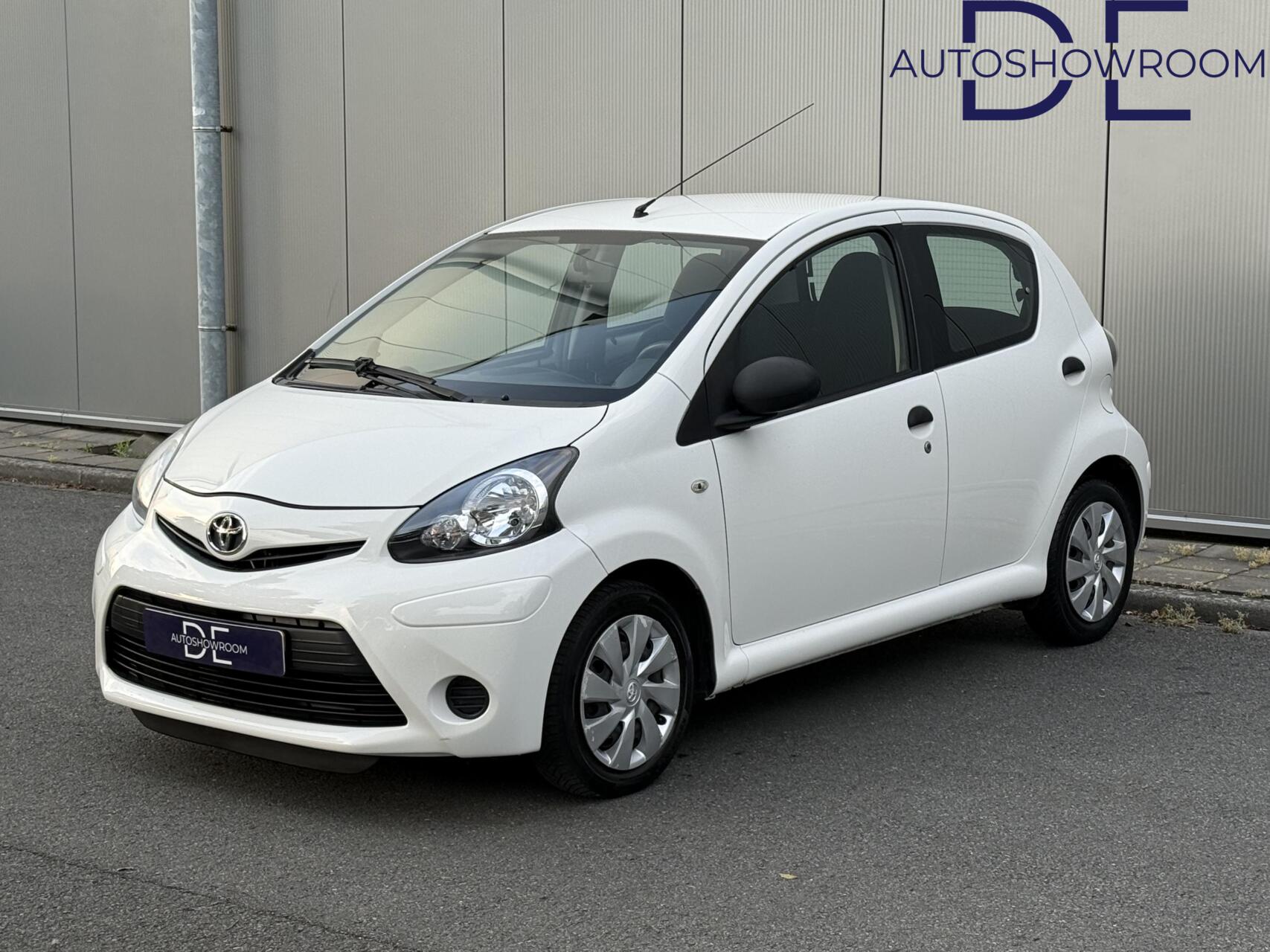 Toyota Toyota Aygo 1.0 VVT-i Comfort| Airco | 5Drs | NW apk 2012 - voorkant