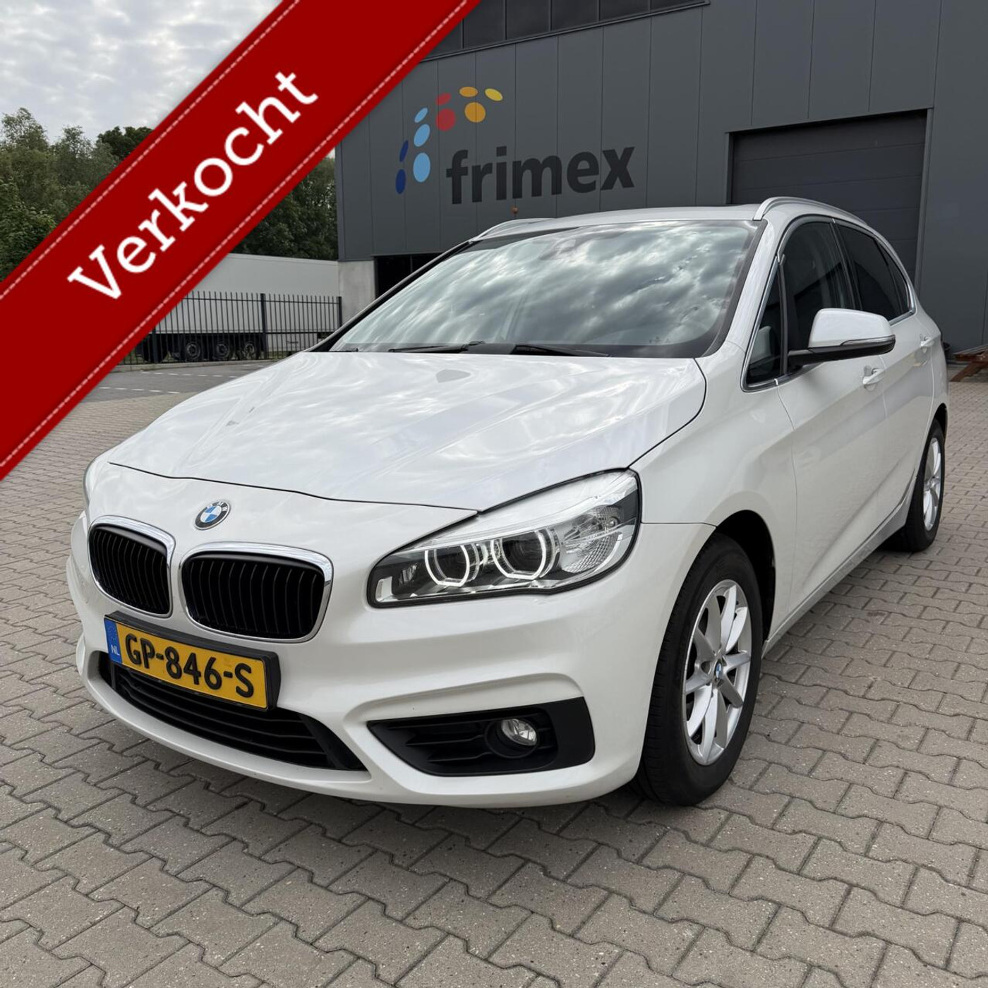 BMW 2-serie Active Tourer 218i Essential 2015 - voorkant