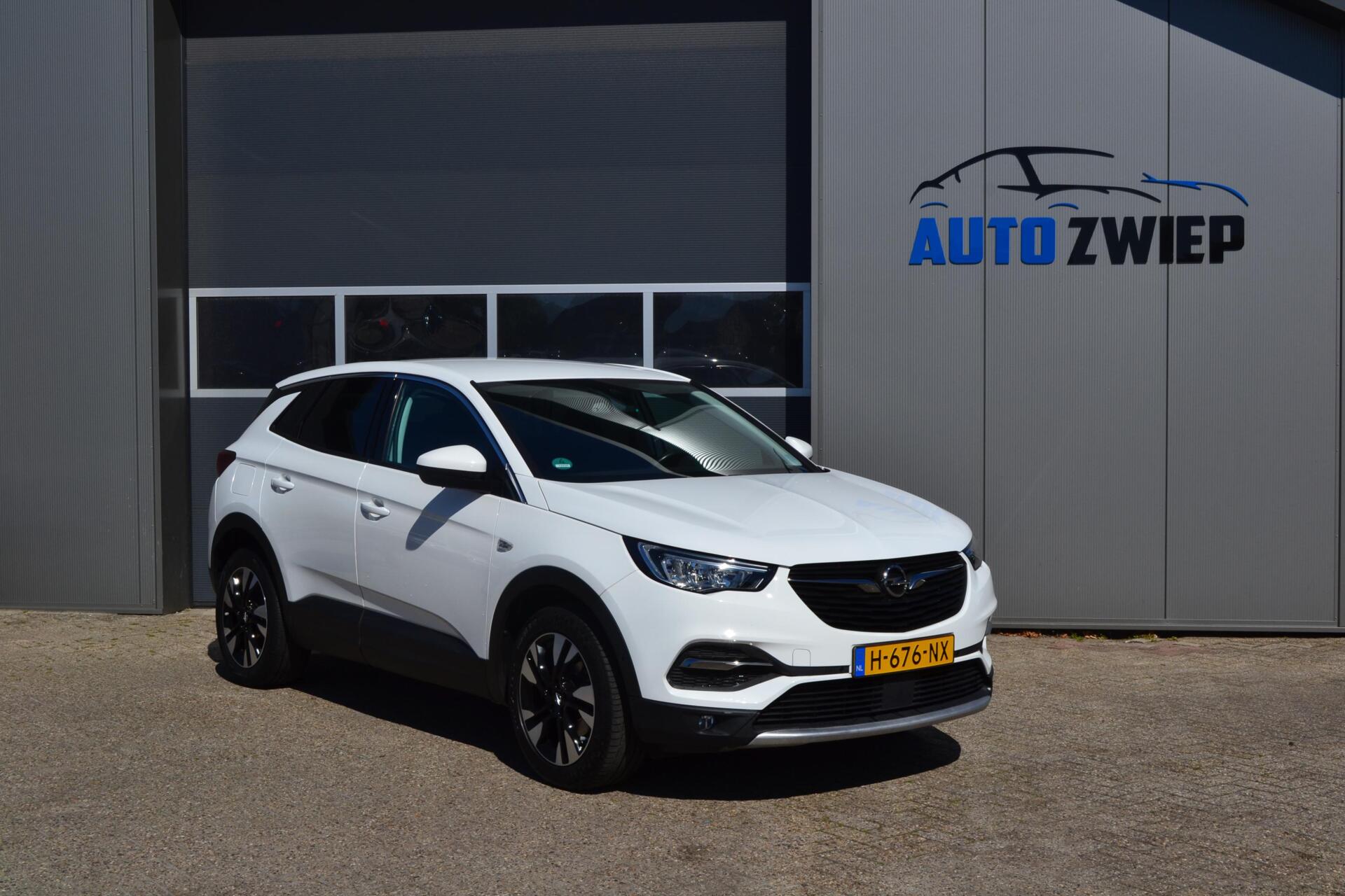 Foto van OPEL GRANDLAND X