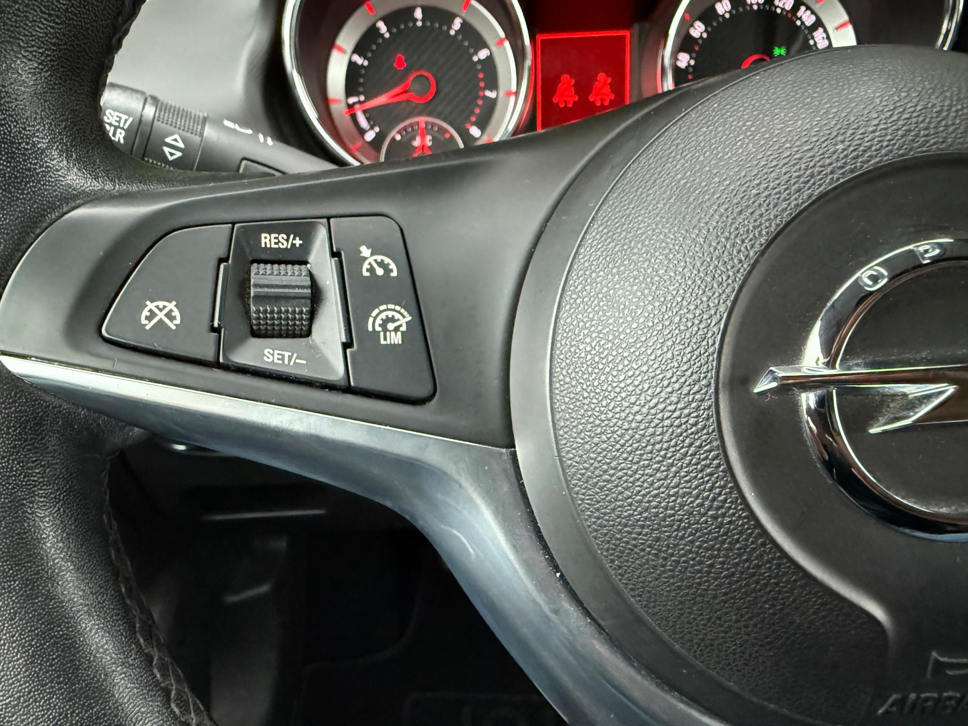 Foto van Opel Adam