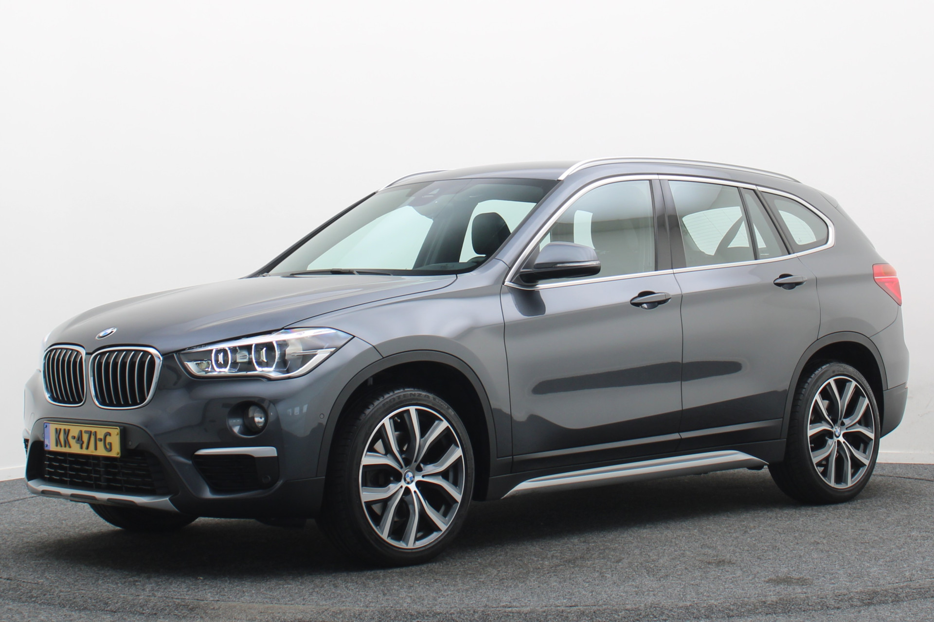 Foto van BMW X1 Xdrive20i