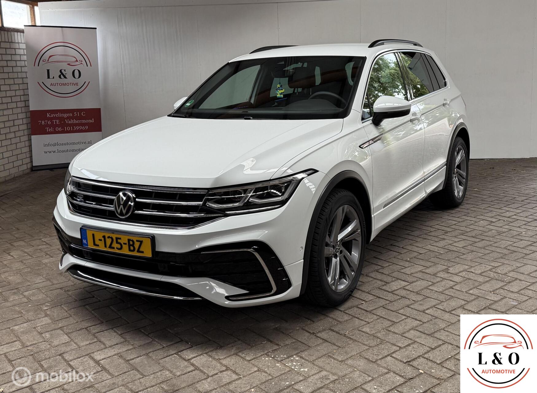 Volkswagen Tiguan 1.5 TSI R-Line. DIGI - FACELIFT 2020 - voorkant