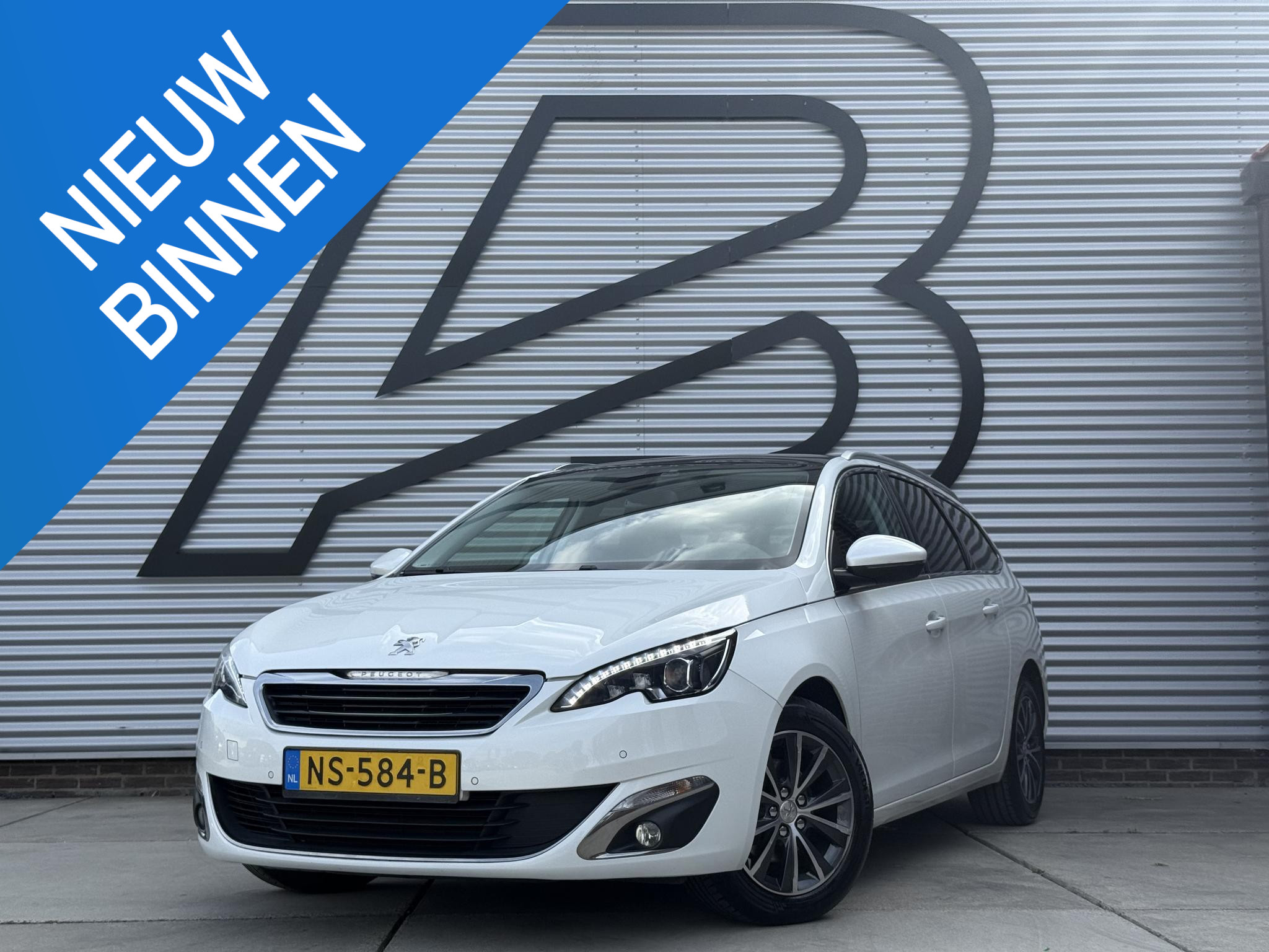 Peugeot 308 1.2 PureTech Allure 2017 - voorkant
