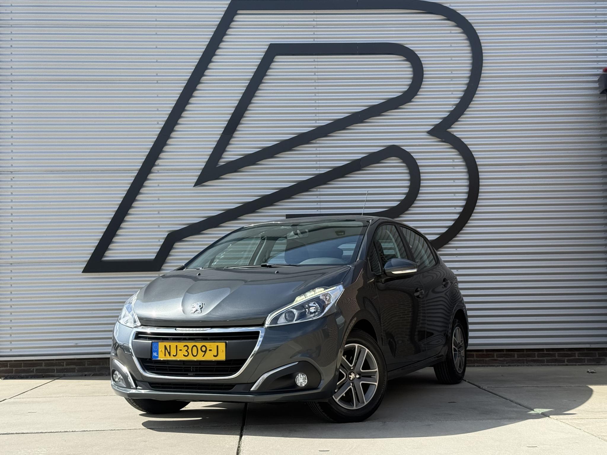 Peugeot 208 1.2 PureTech Blue Lion 2017 - voorkant
