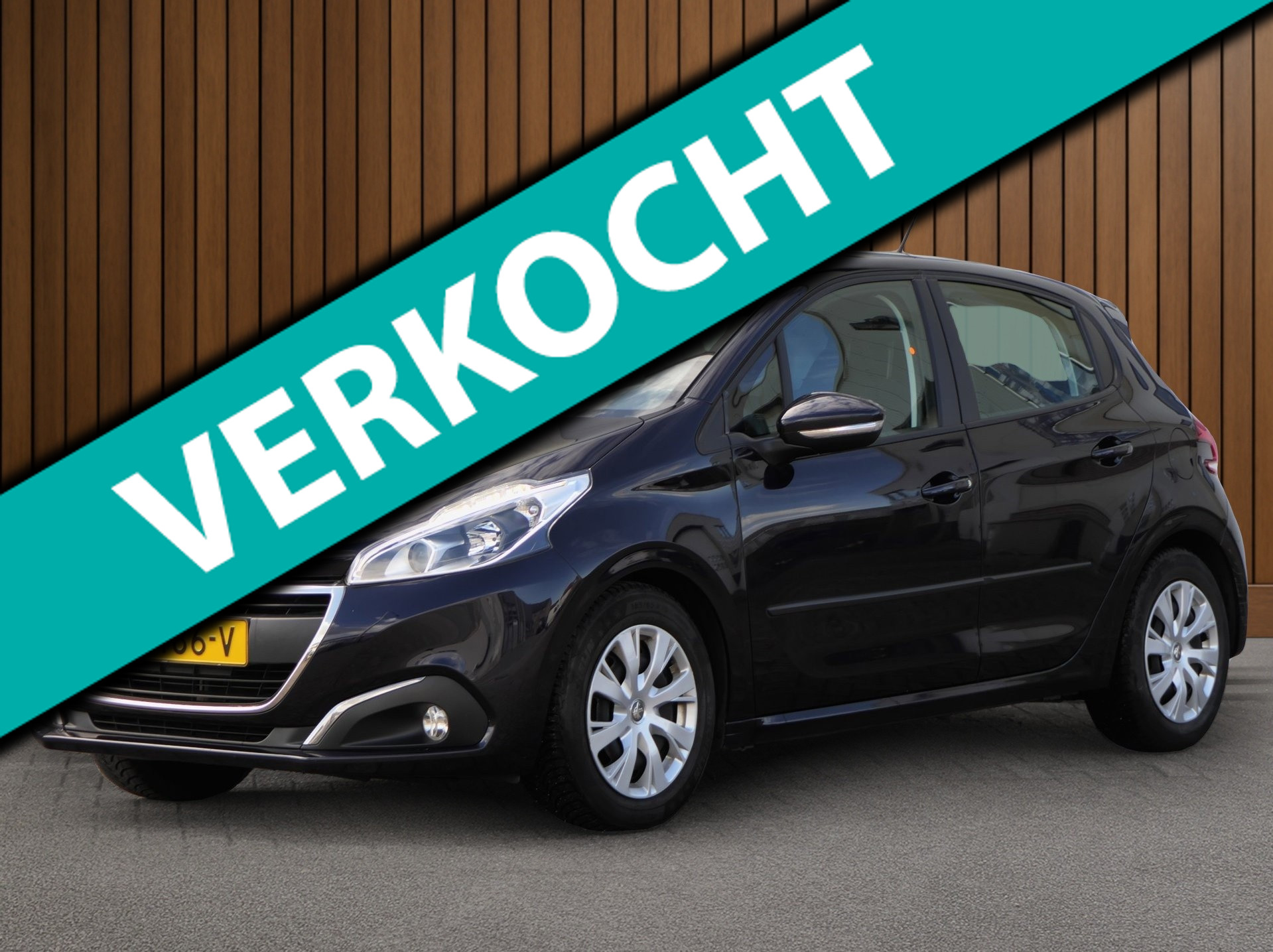 Peugeot 208 1.2 PureTech Blue Lion 82PK! | Apple Carplay | Dealer onderhouden! | Distributieriem vervangen 2017 - voorkant