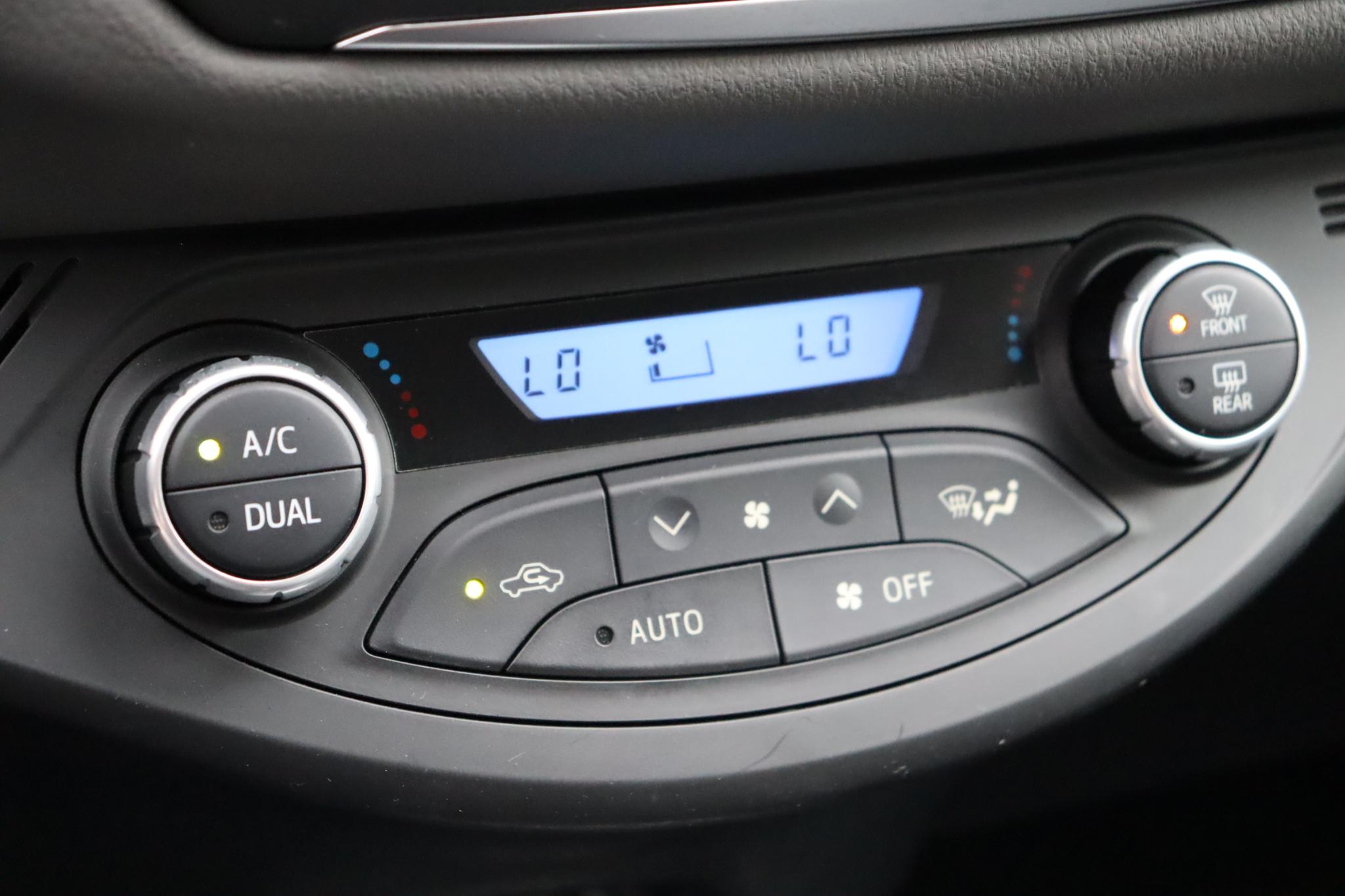 Foto van Toyota Toyota Yaris Hybrid