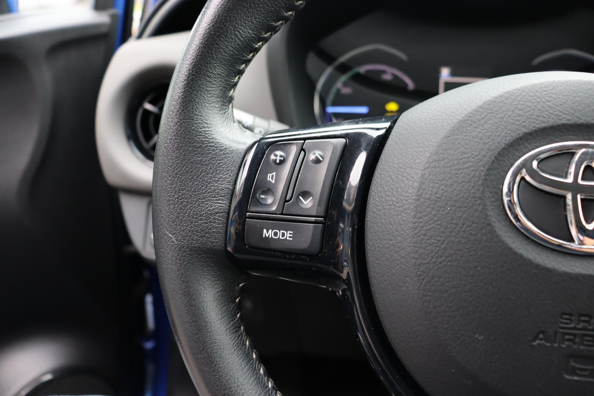 Foto van Toyota Toyota Yaris Hybrid
