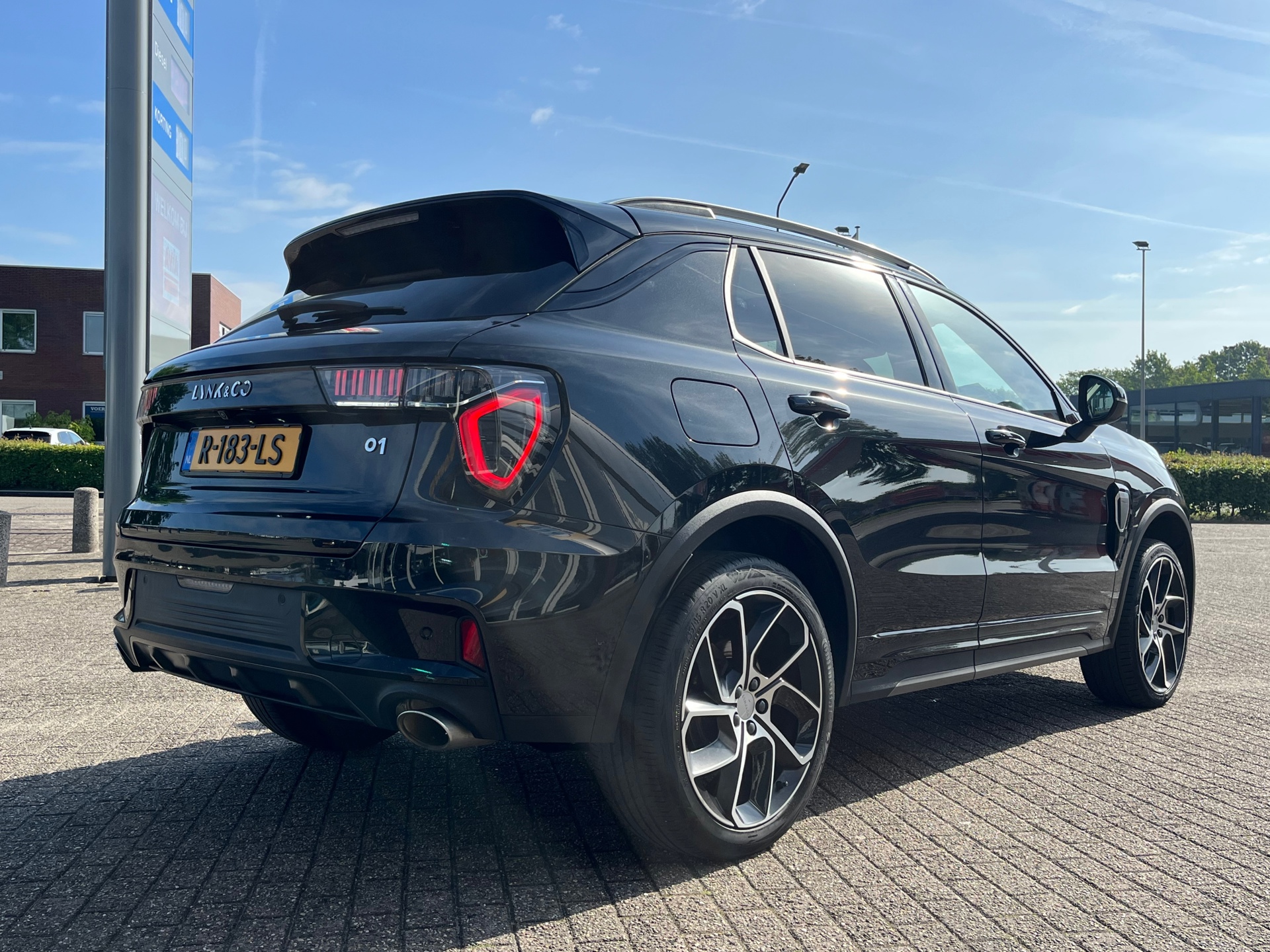 Foto van Lynk&co LYNK & Co 01