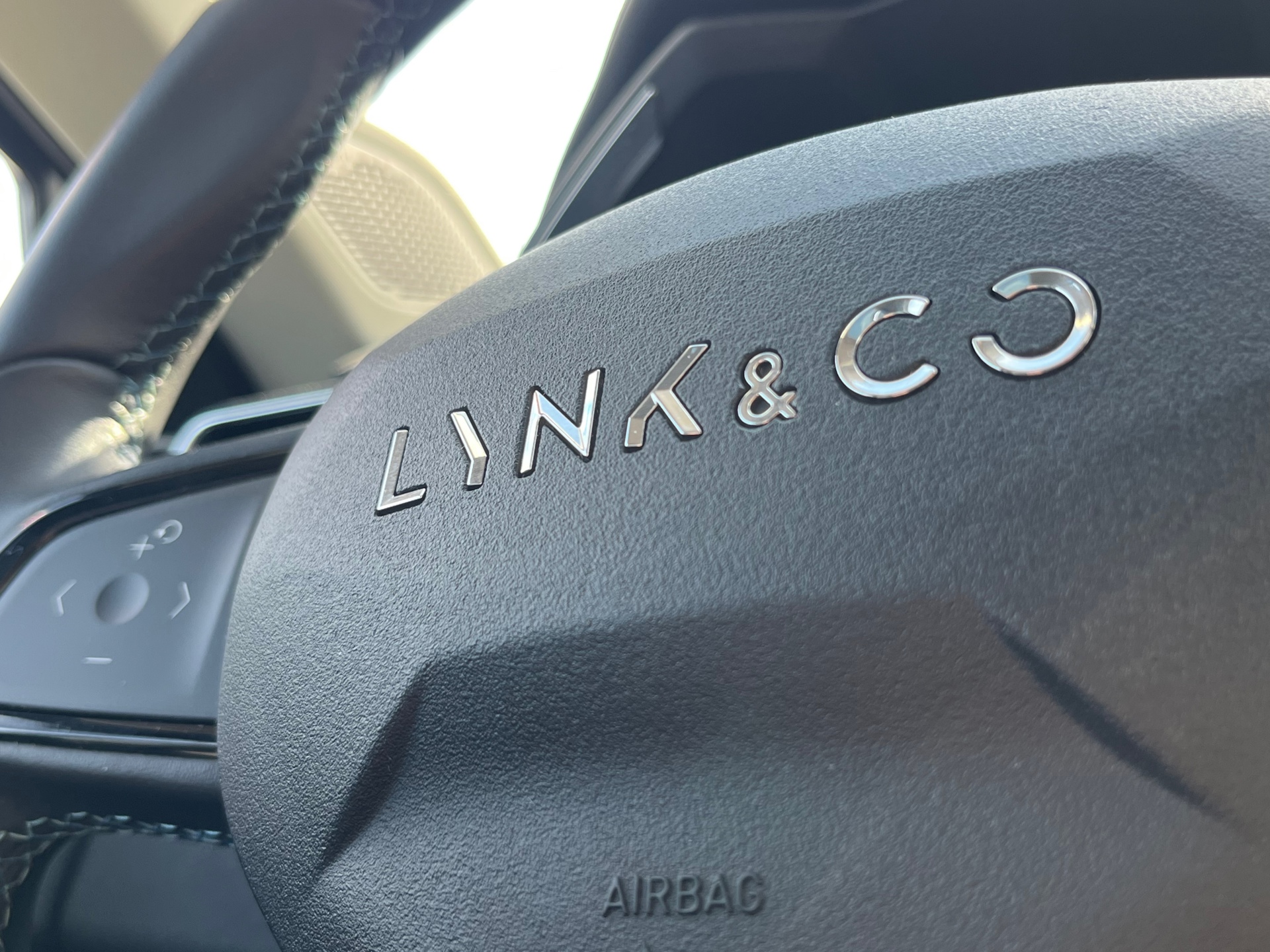 Foto van Lynk&co LYNK & Co 01