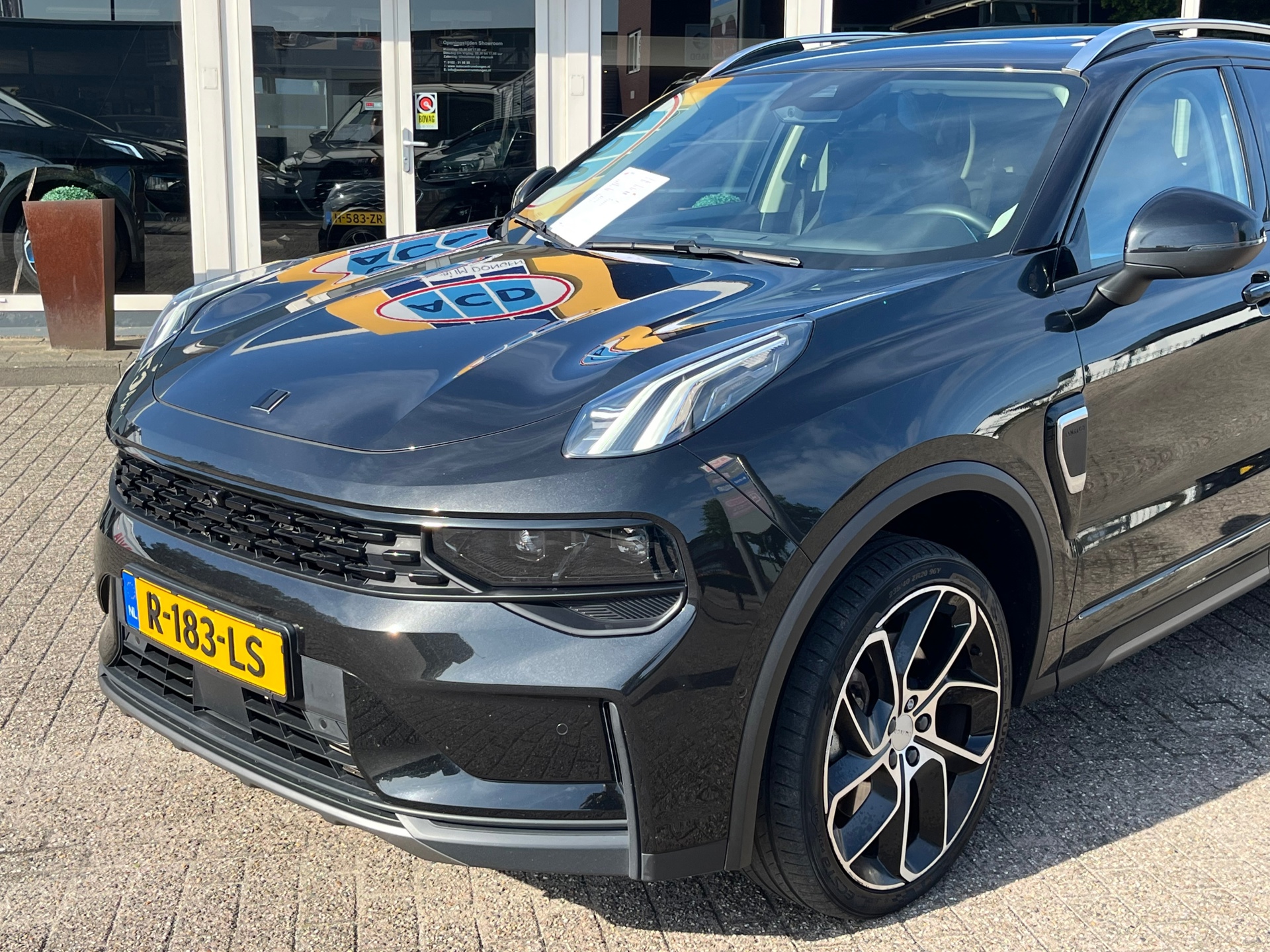 Foto van Lynk&co LYNK & Co 01