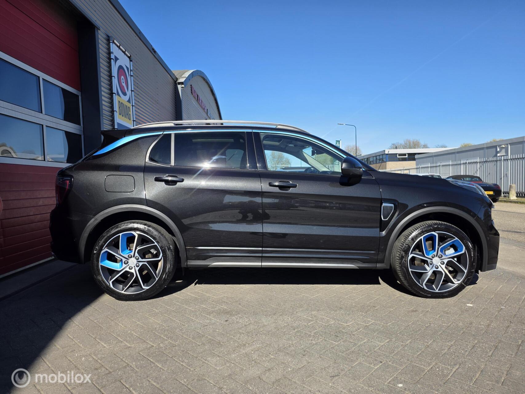 Foto van Lynk&co LYNK & Co 01