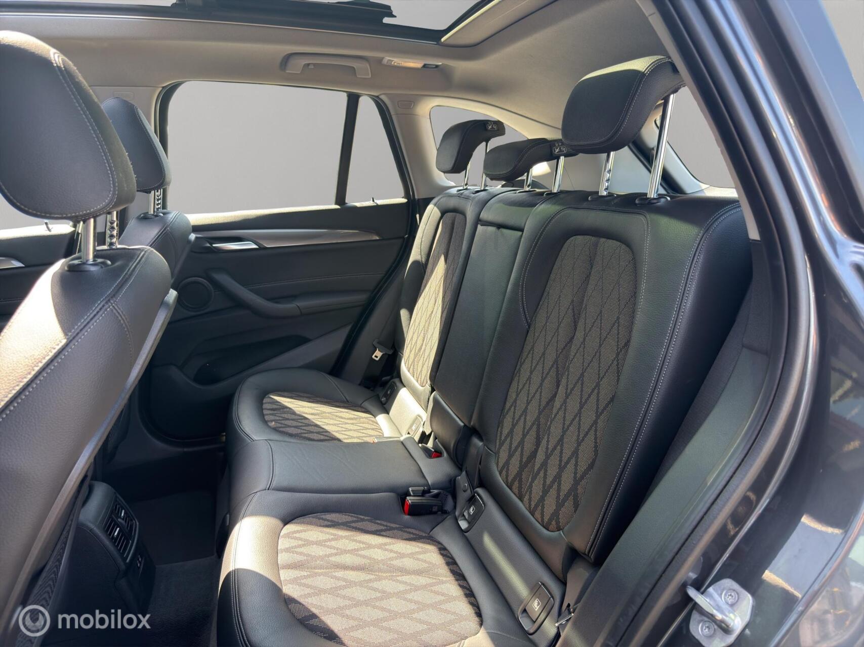 Foto van BMW X1 Sdrive18i