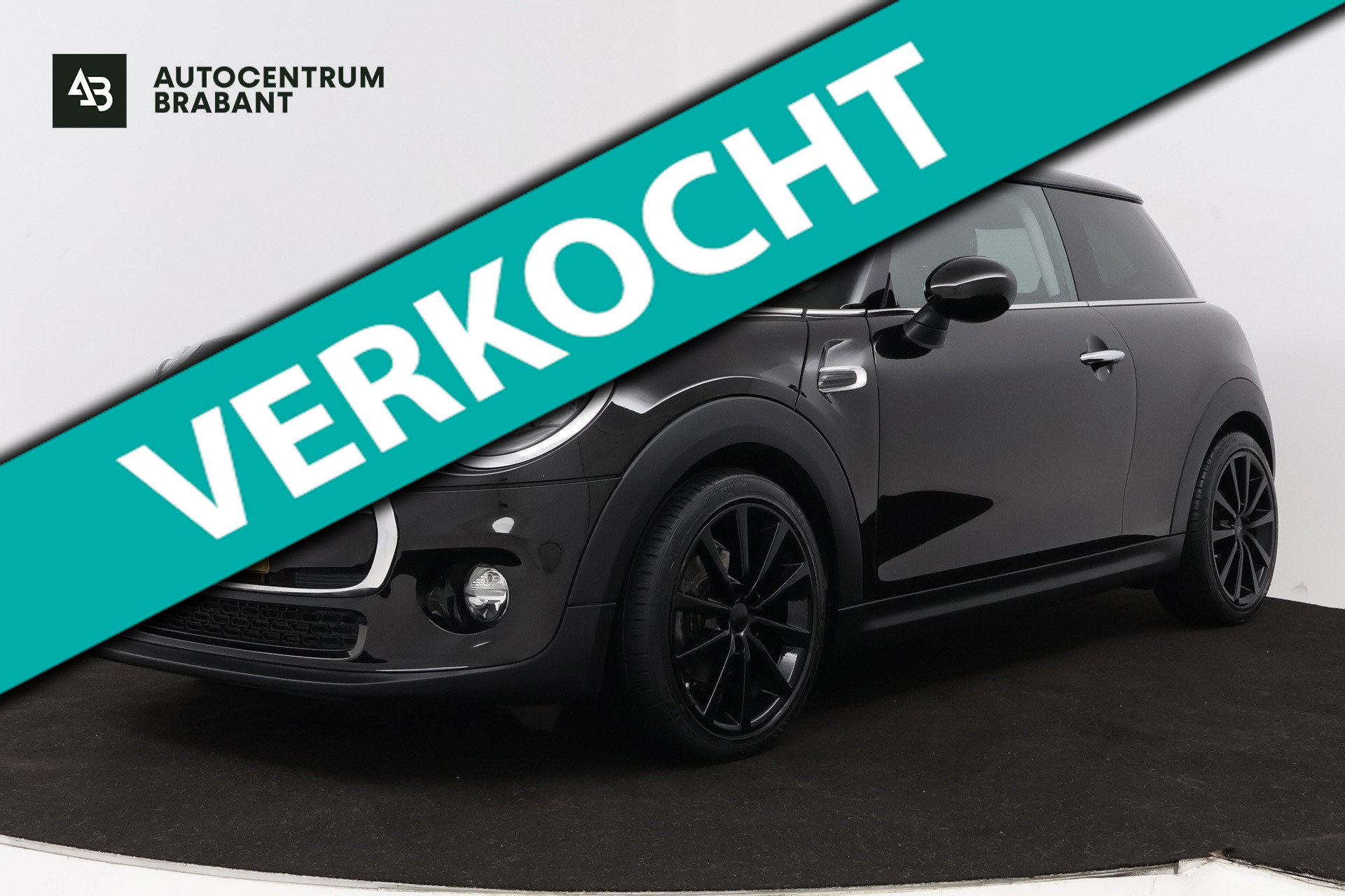 Mini Cooper 1.5 Cooper Business (NAVIGATIE, CRUISE, PARKEERSENSOREN, STUURBEDIENING) 2018 - voorkant