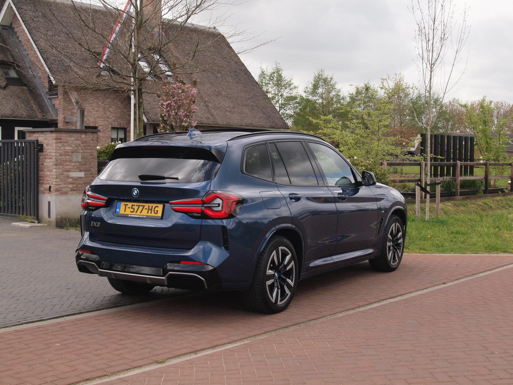 Foto van BMW Ix3