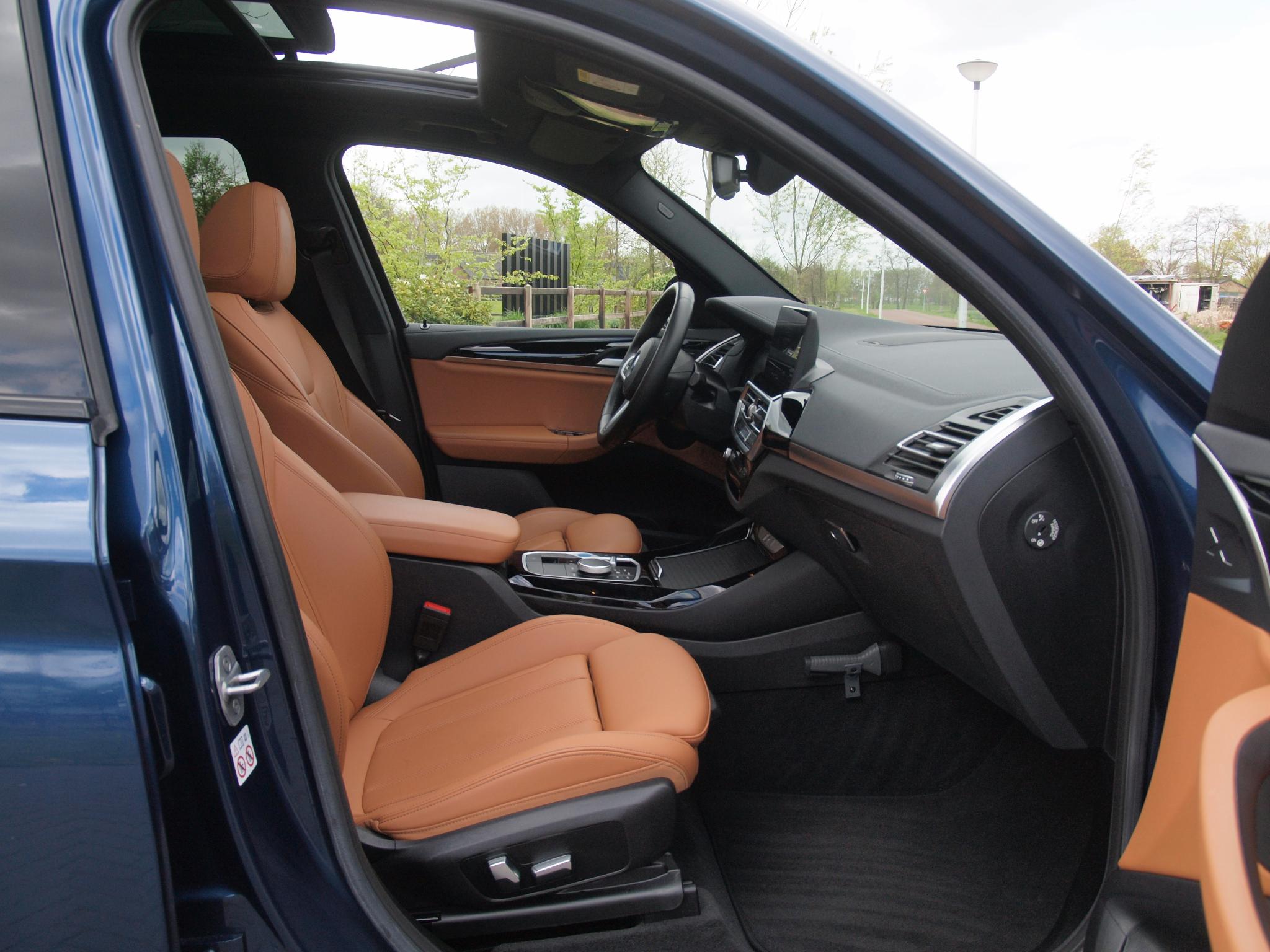 Foto van BMW Ix3