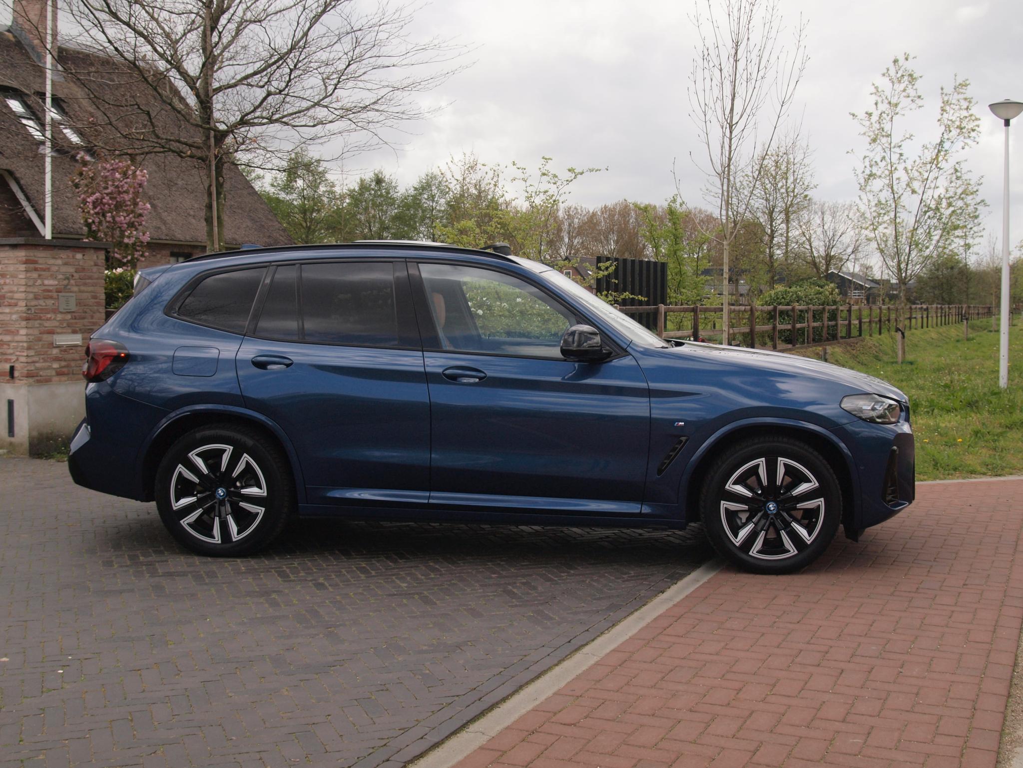 Foto van BMW Ix3