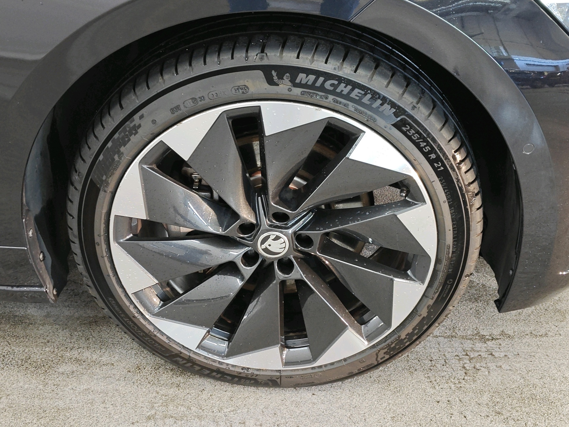Foto van Skoda Enyaq 80