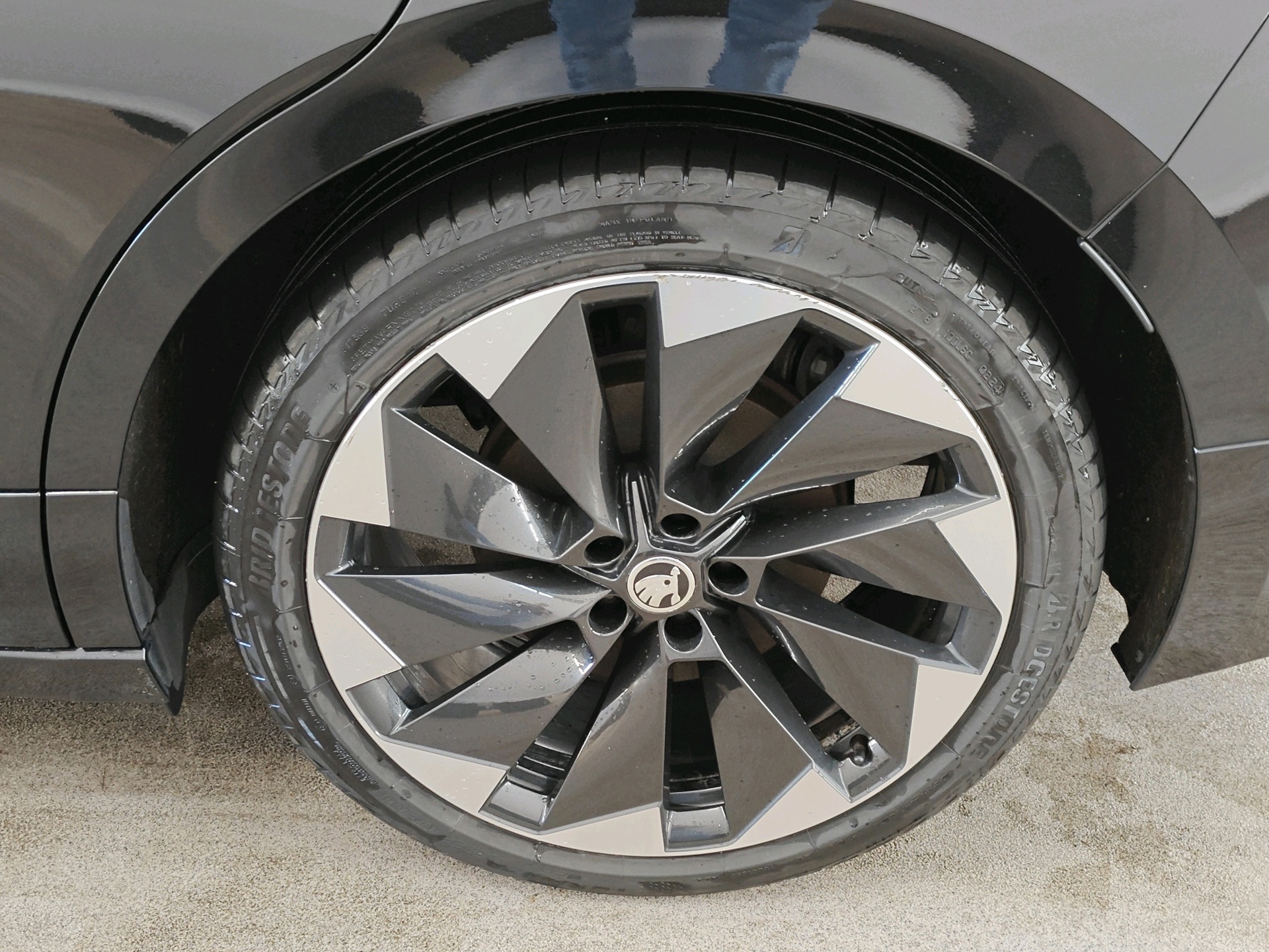 Foto van Skoda Enyaq 80