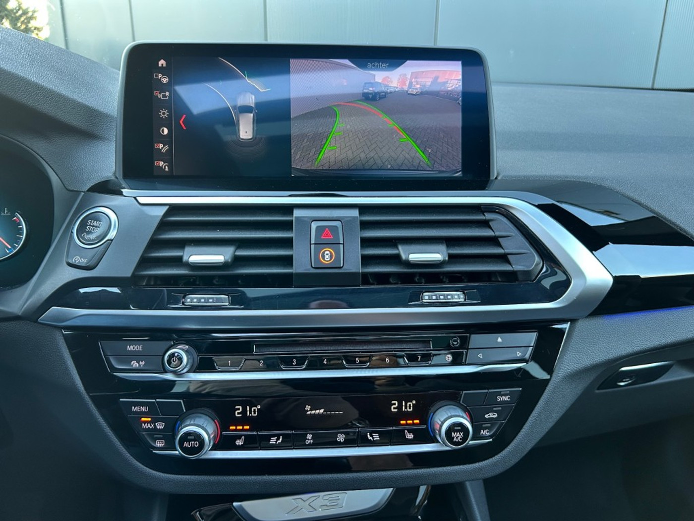 Foto van BMW X3 Xdrive20i