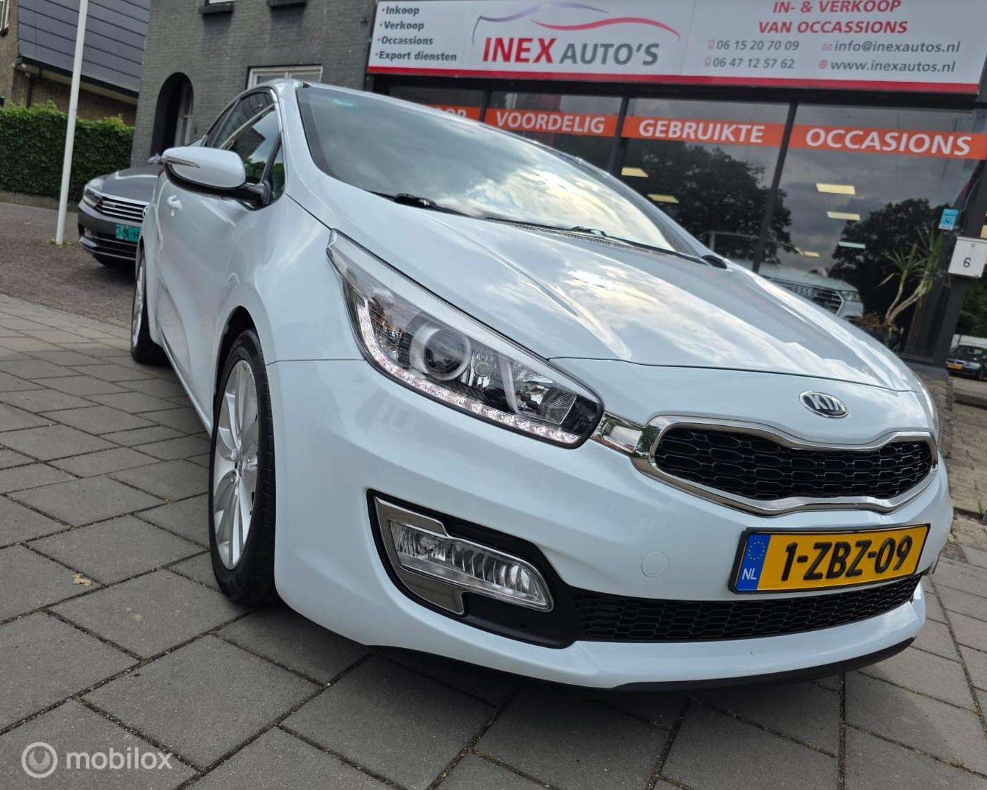 Kia Cee D 1.6 GDI BusinessLine Dealer Onderh. Incl. Afleveringsbeurt en Nieuwe APK 2014 - voorkant
