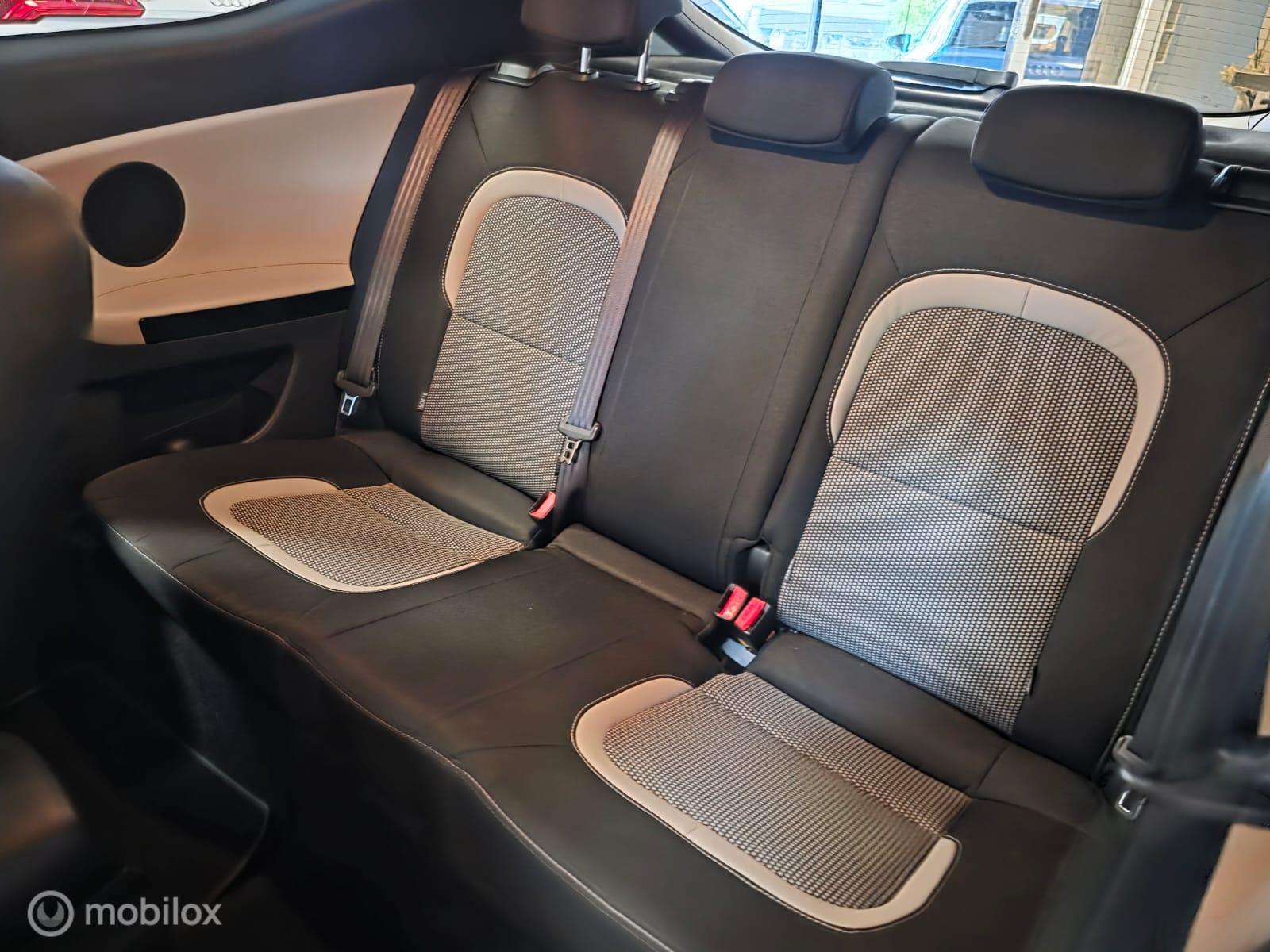 Foto van Kia Cee D