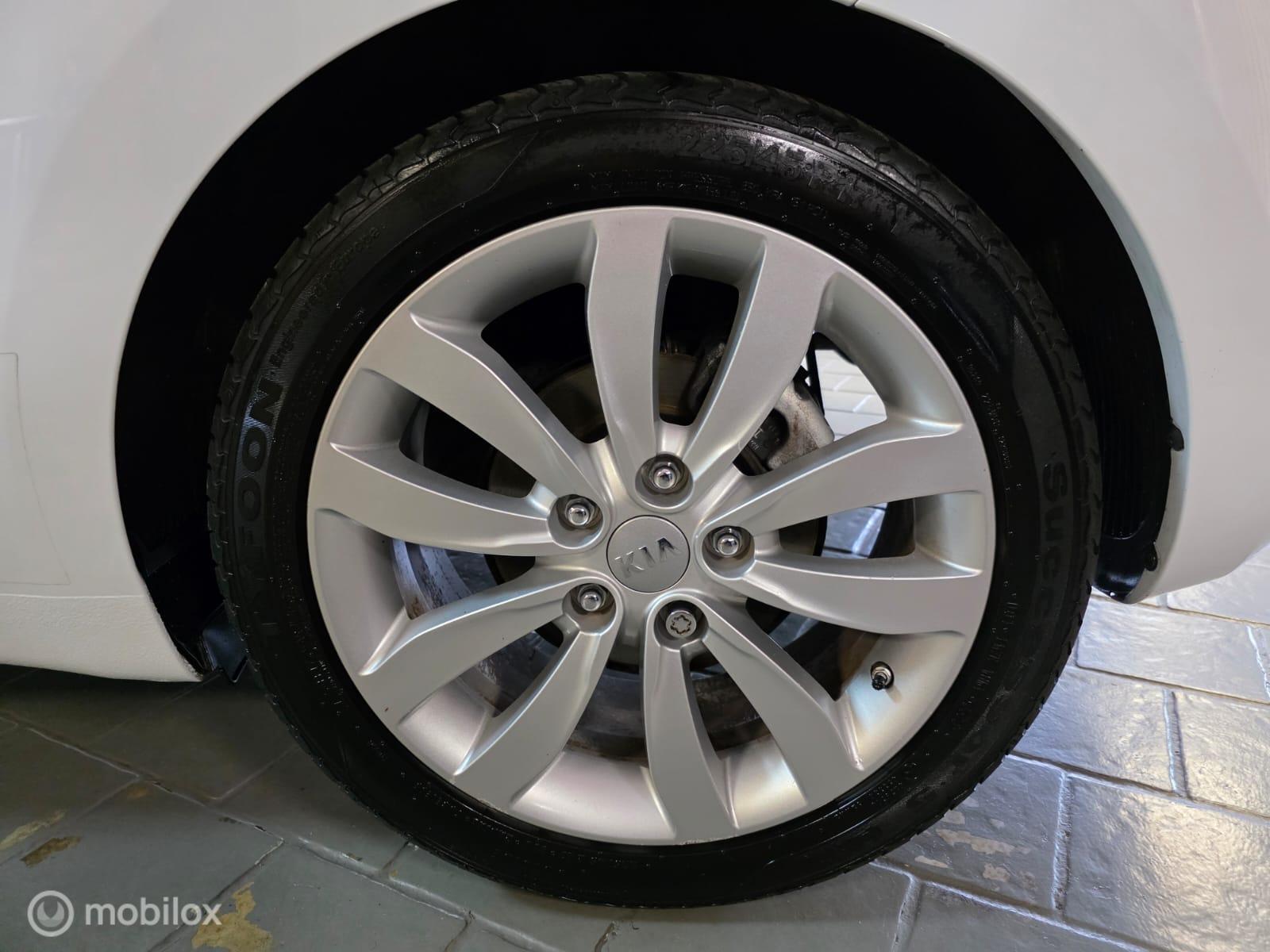 Foto van Kia Cee D