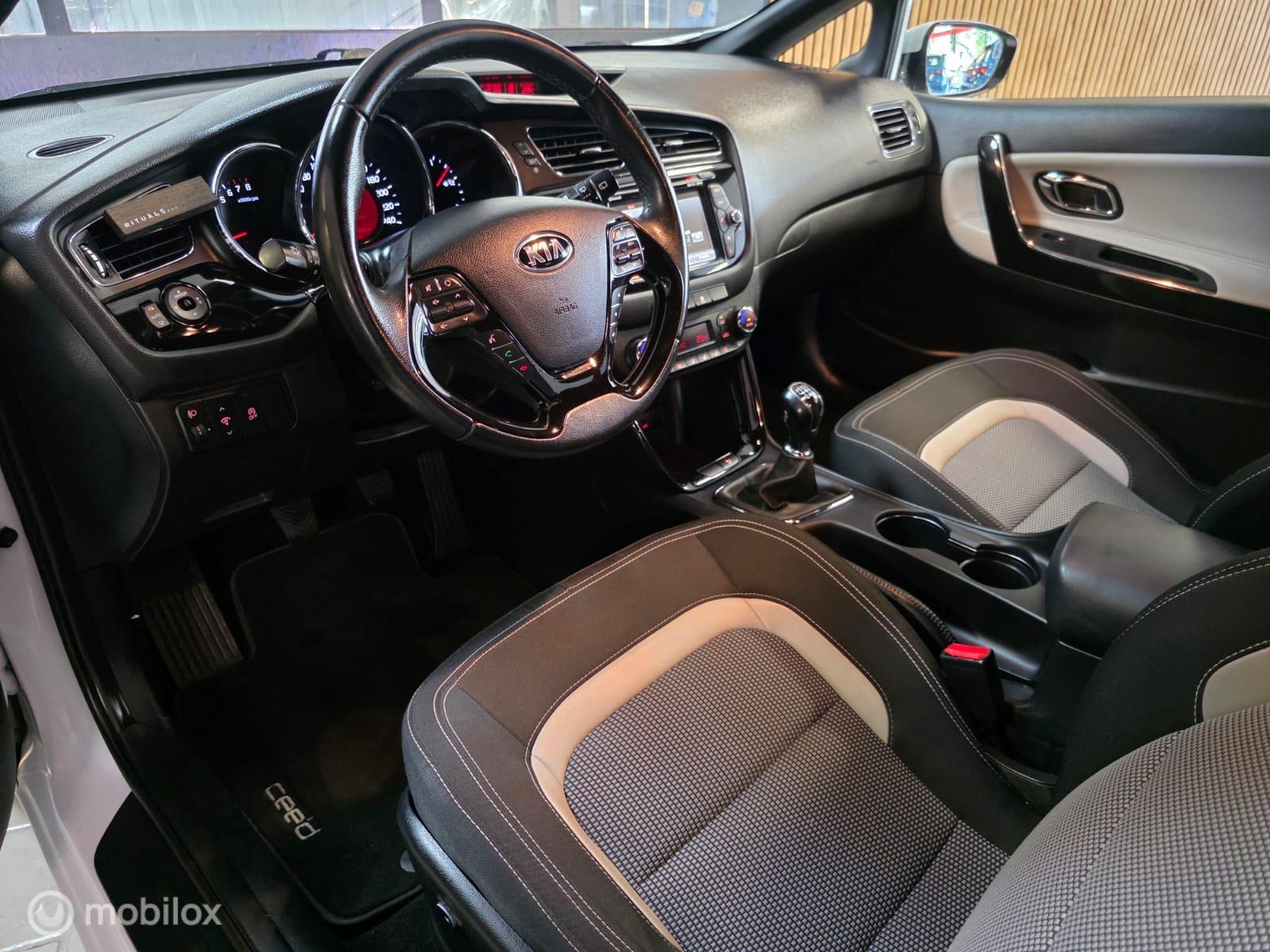 Foto van Kia Cee D
