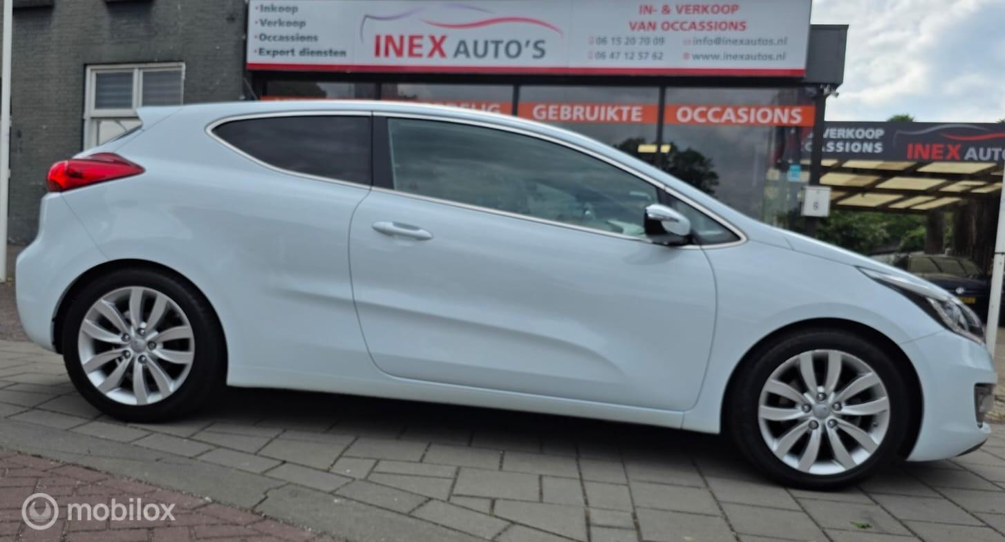 Foto van Kia Cee D