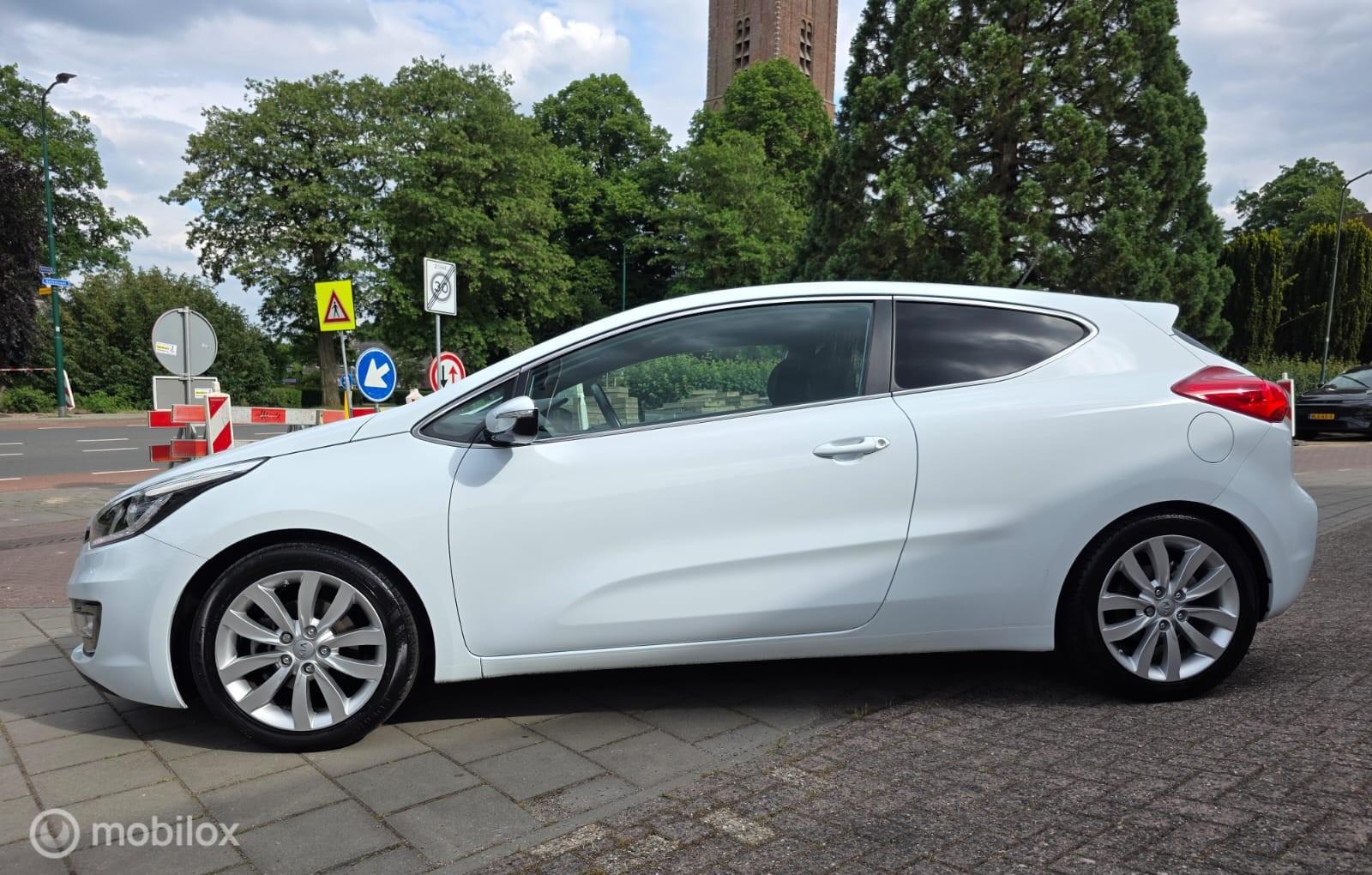 Foto van Kia Cee D