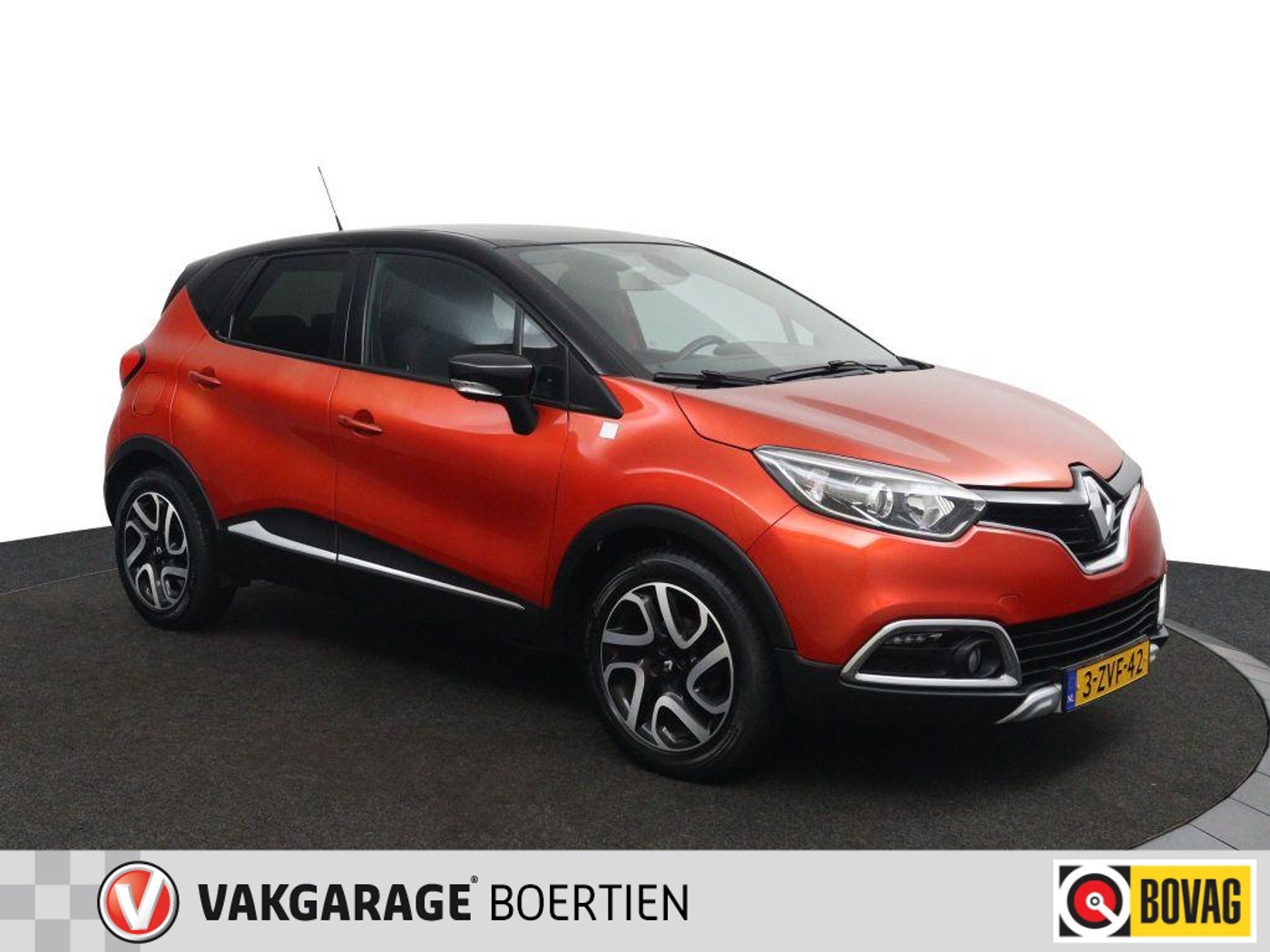 Renault Captur 0.9 TCe Helly Hansen 2015 - voorkant
