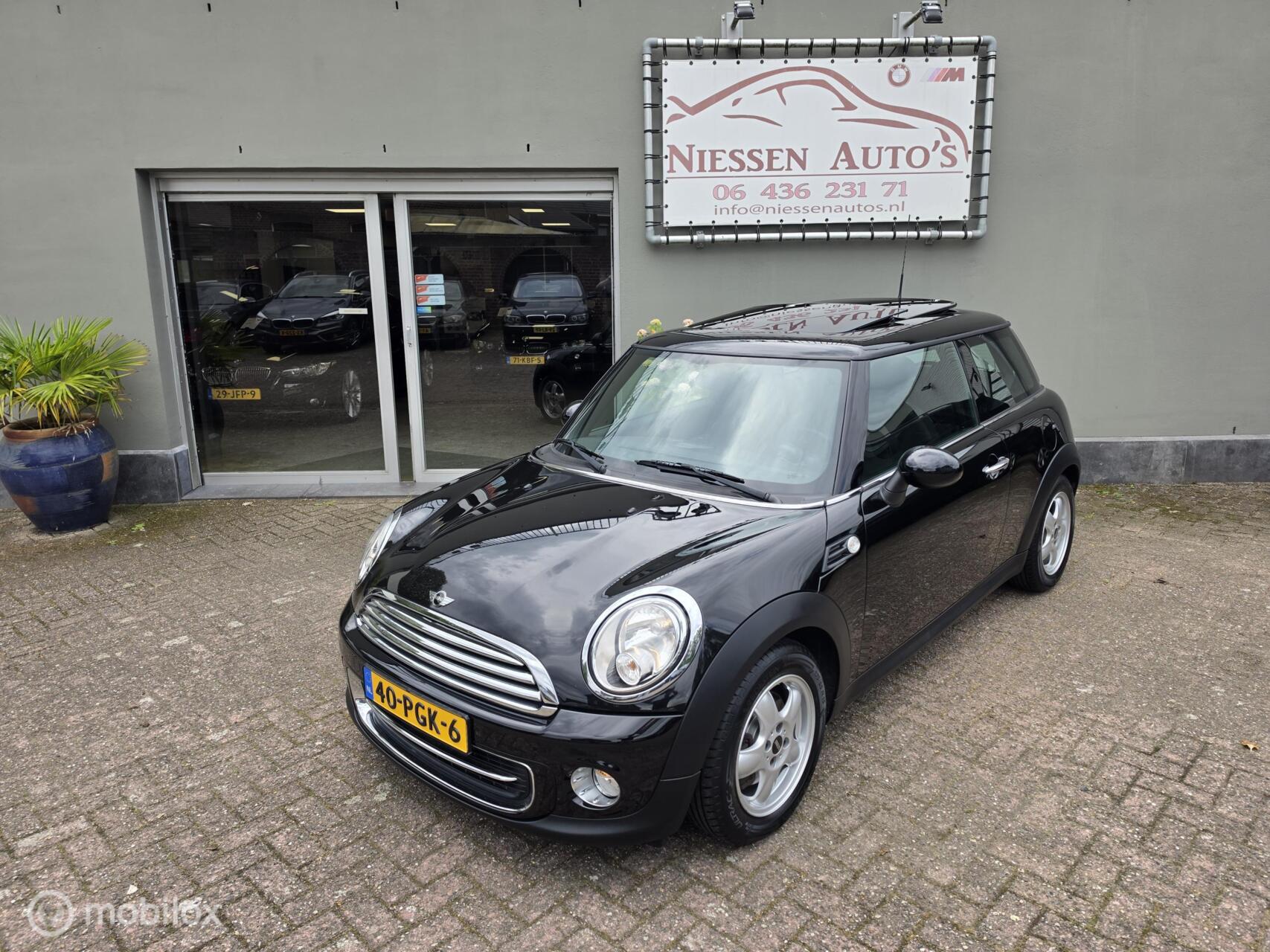Foto van MINI COOPER