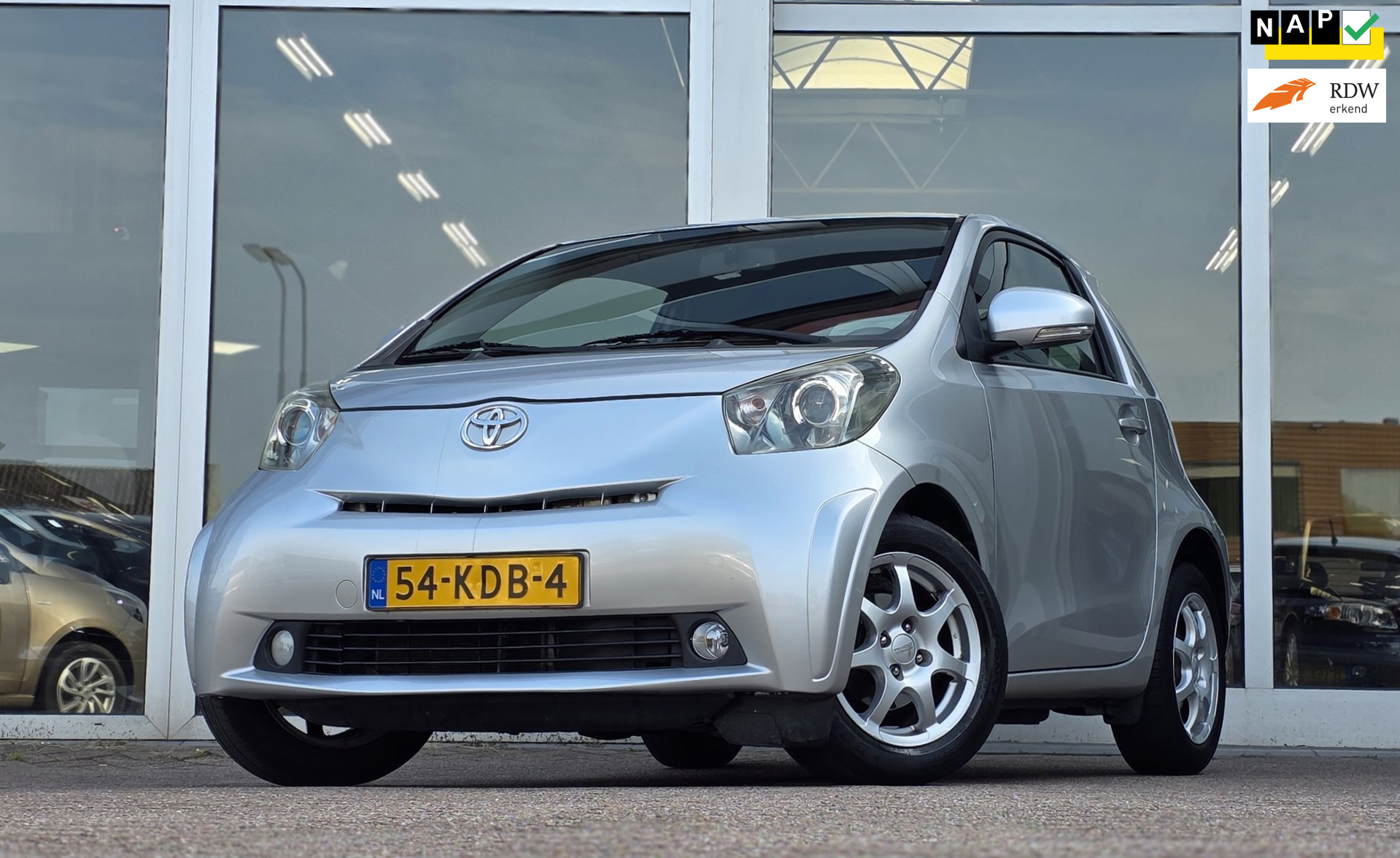 Foto van TOYOTA TOYOTA IQ