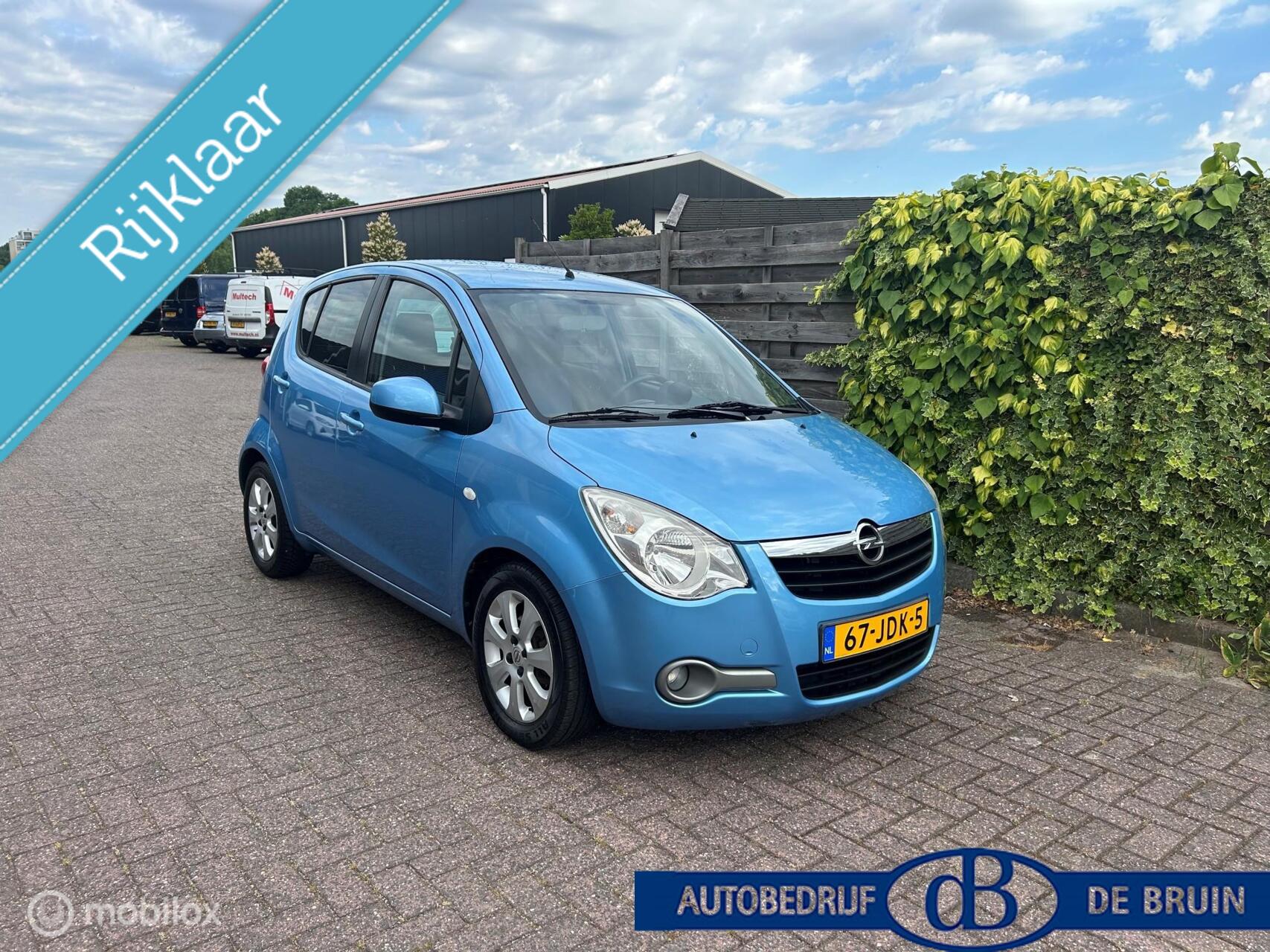 Opel Agila 1.2 Enjoy Airco Trekhaak 2009 - voorkant