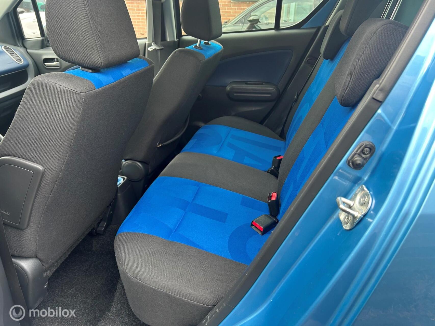 Foto van Opel Agila