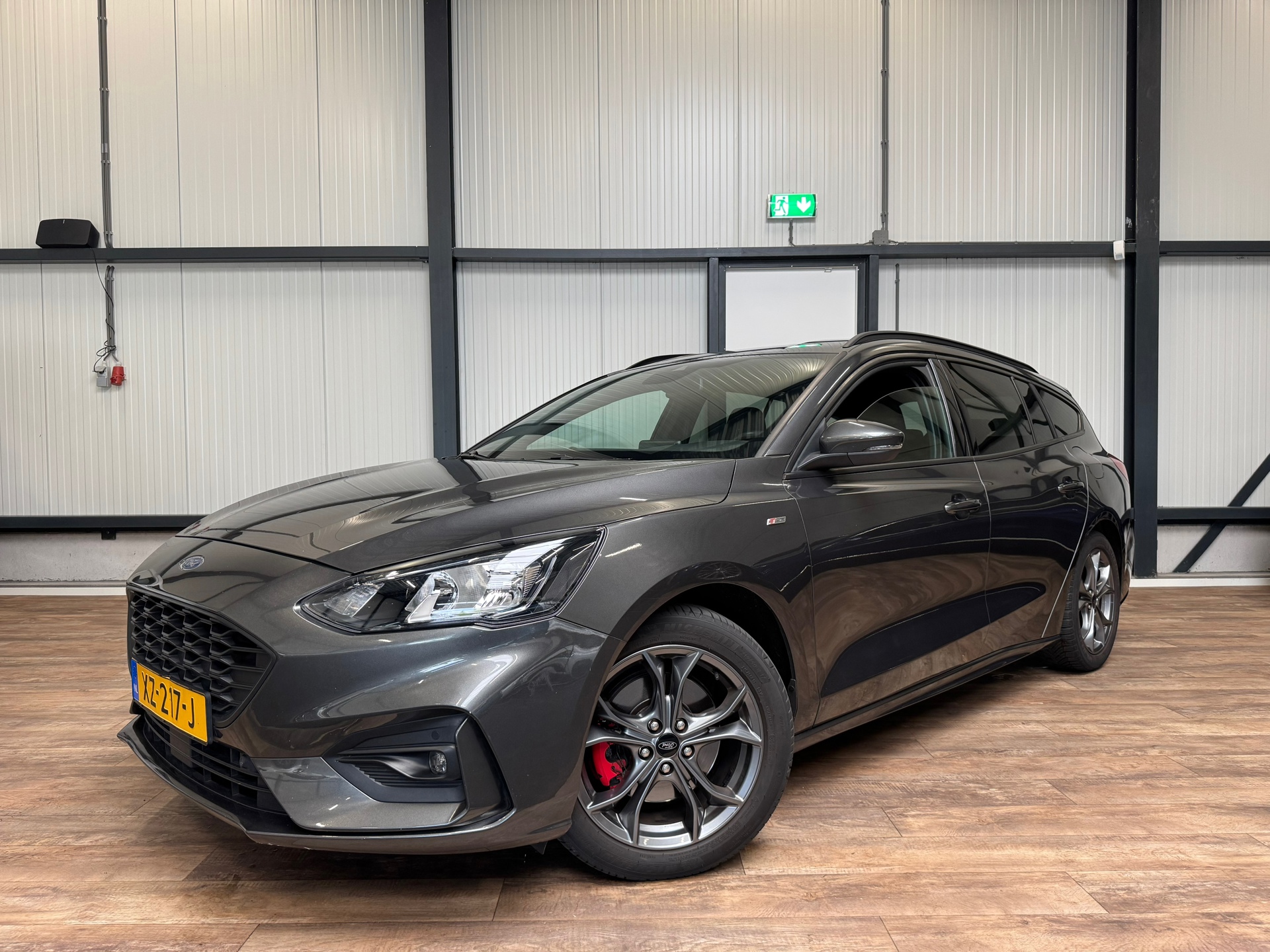 Ford Focus 1.0 EcoBoost ST Line Business / LEDER / NAVI / CLIMA / Apple Carplay / 2019 - voorkant