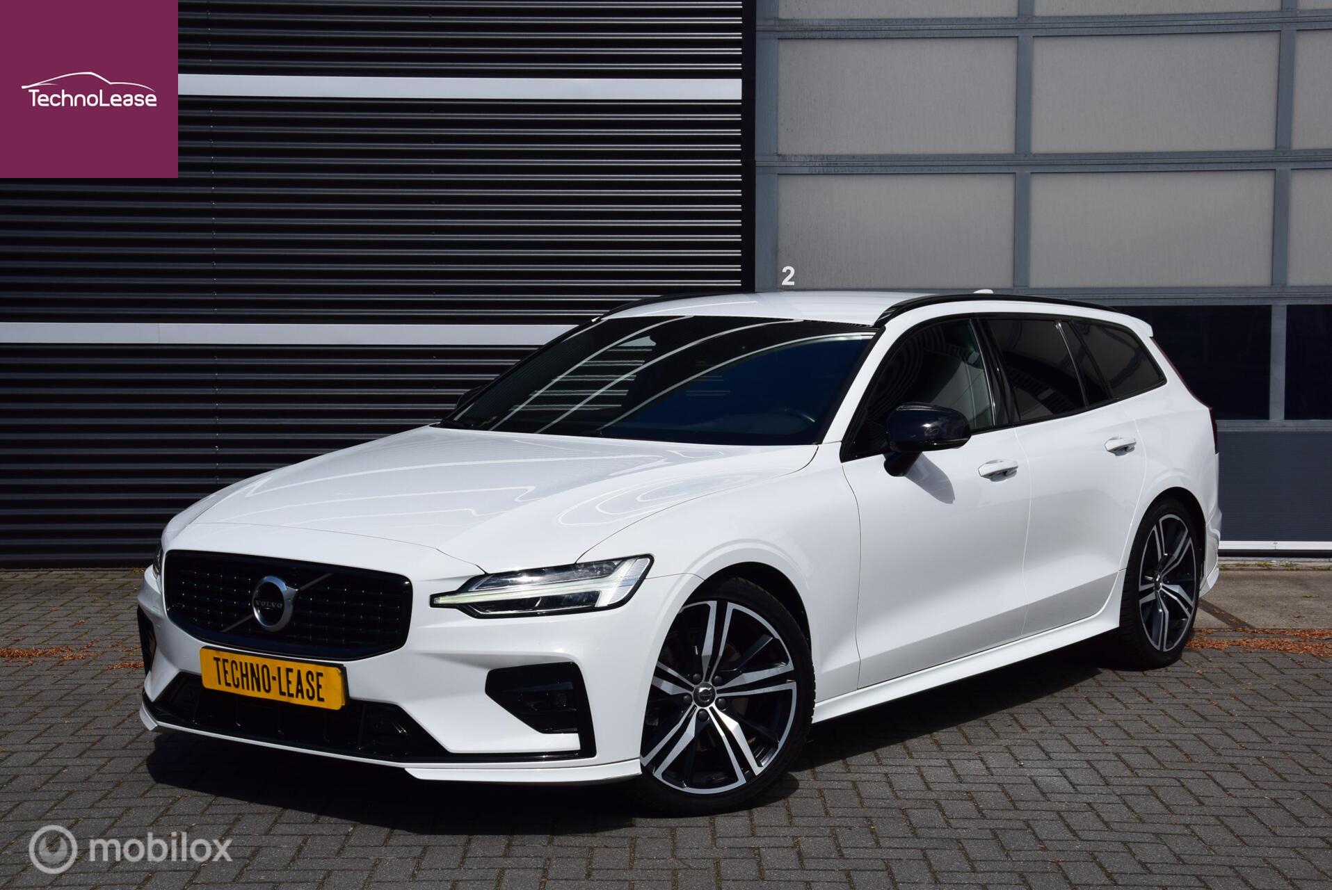 Volvo V60 2.0 B3 R-Design Autopilot ACC Trekhaak Camera 2020 - voorkant