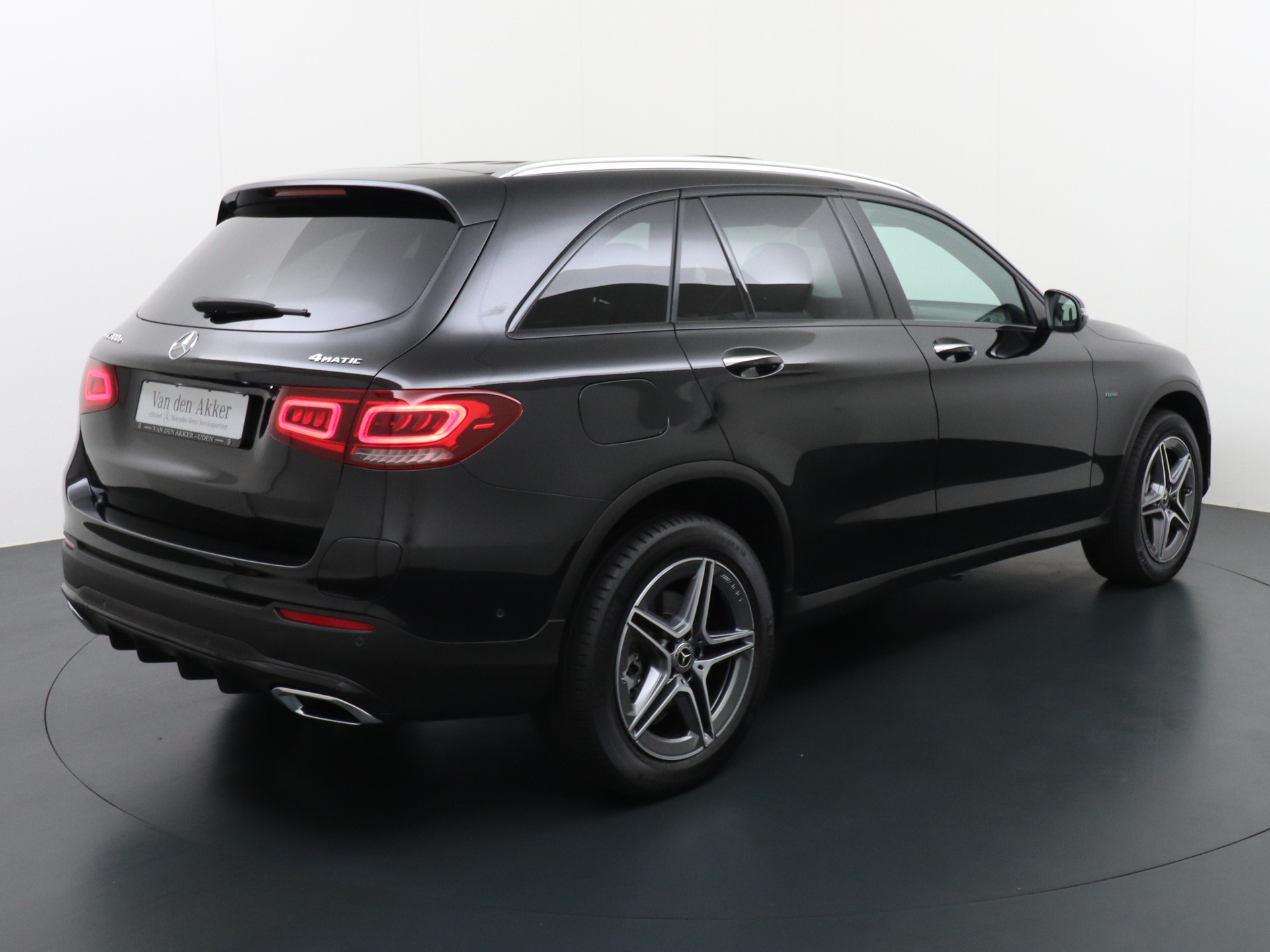 Foto van Mercedes-Benz GLC 300 E 4Matic