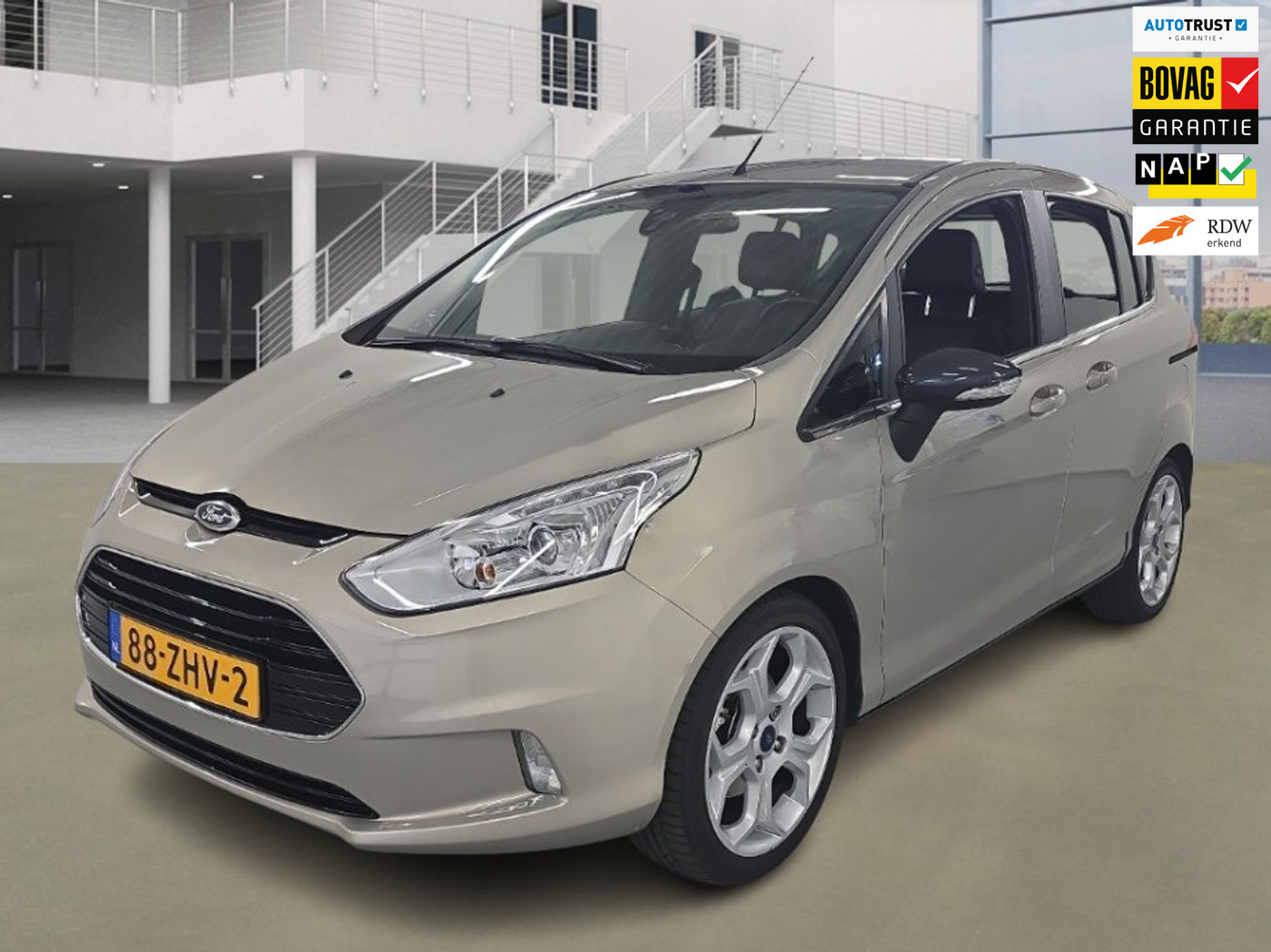 Ford B-max 1.6 TI-VCT Titanium 1e Eig. 29.700 km +NAP NL-auto 2012 - voorkant