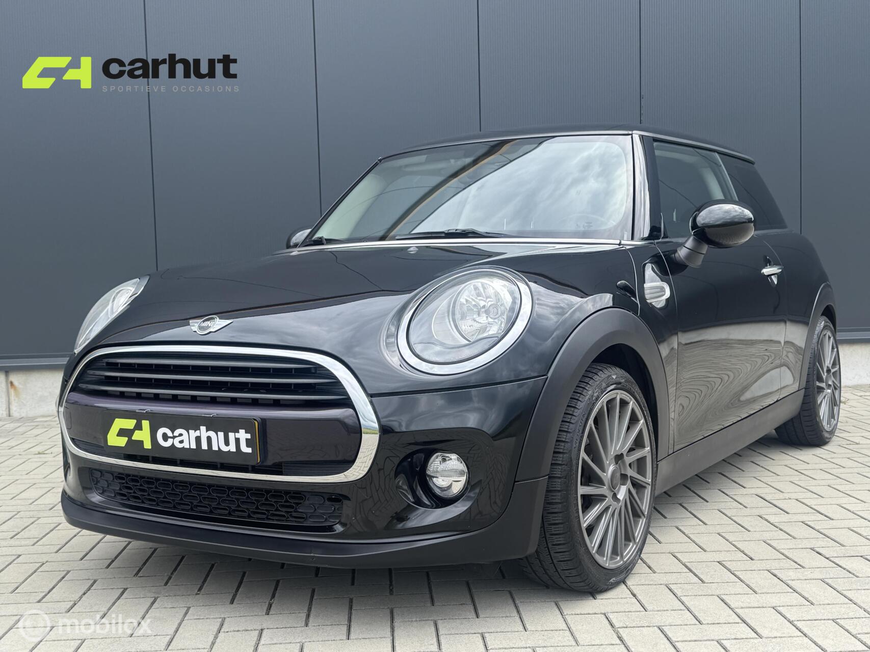 Mini Cooper 1.5 Cooper Business |NAP| 17 inch all season|navi|nette auto 2018 - voorkant