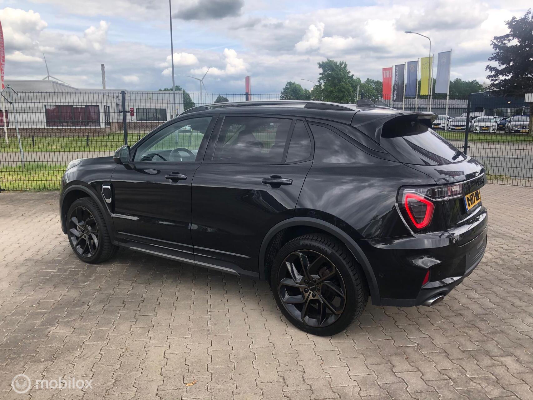 Foto van Lynk&co LYNK & Co 01