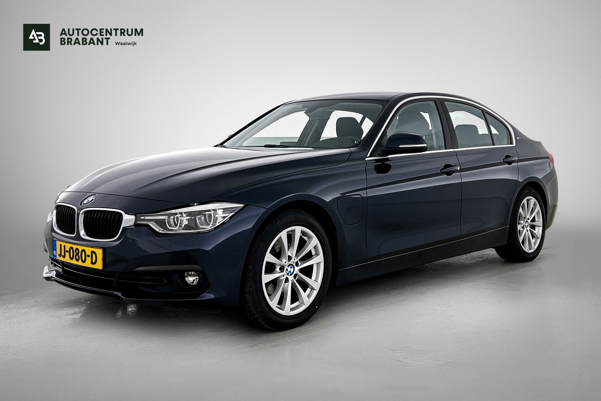 Foto van BMW 330E