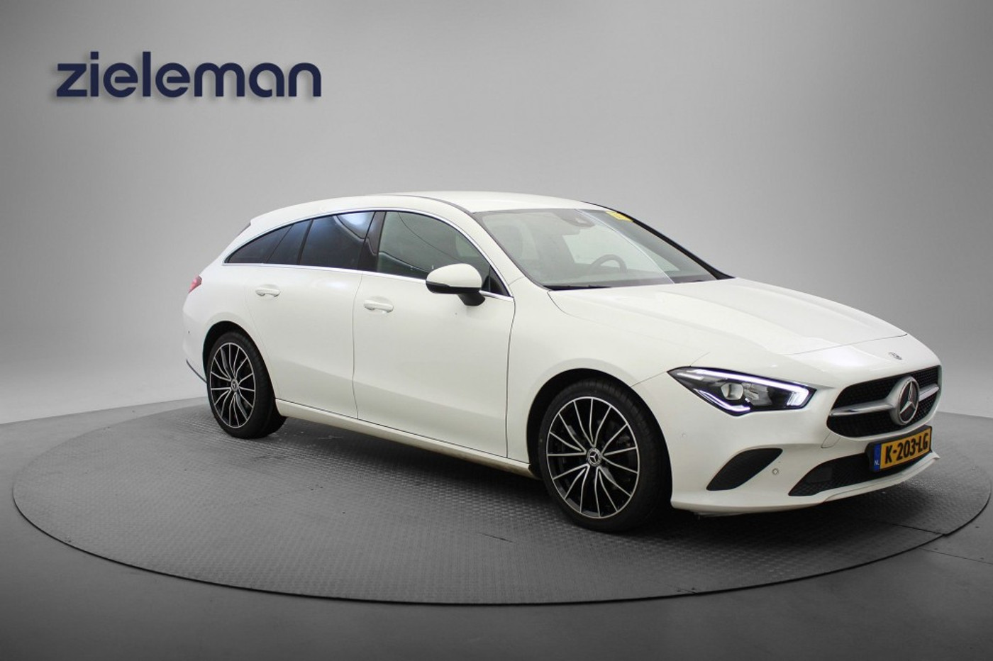 Foto van MERCEDES-BENZ CLA 180