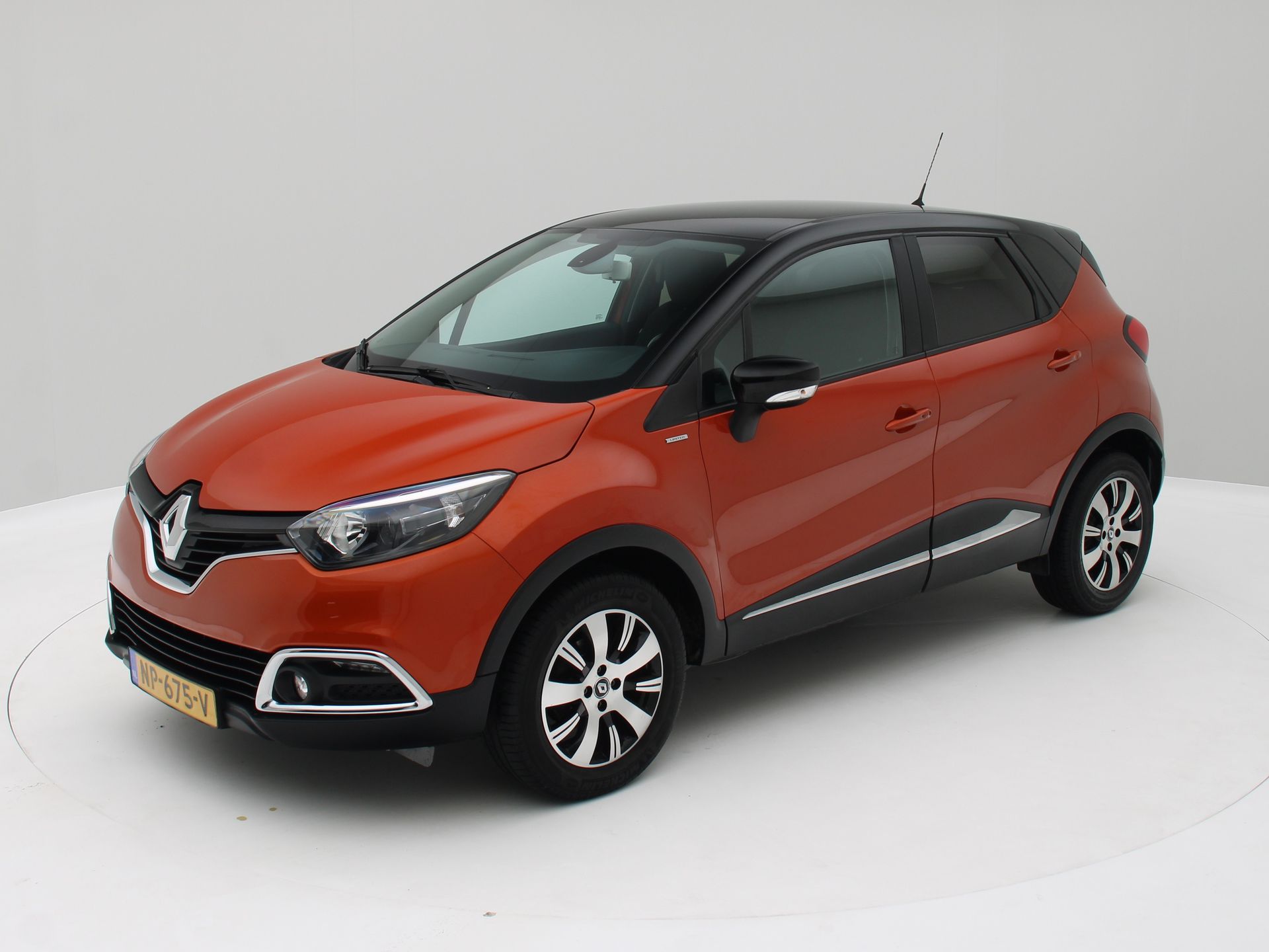Renault Captur 0.9 TCe Limited 2017 - voorkant